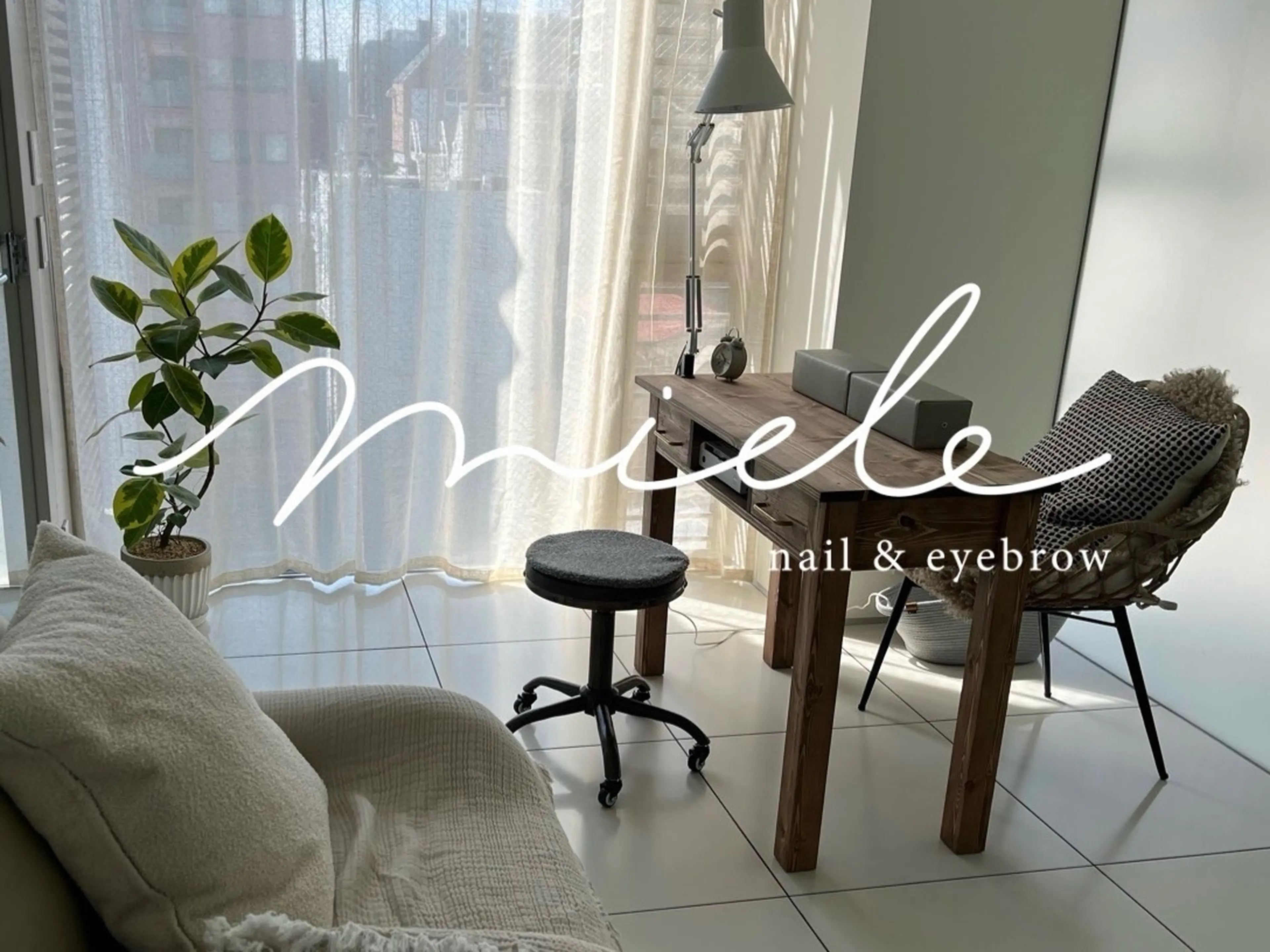 miele【ミエレ】nail & eyebrowの内観・外観1