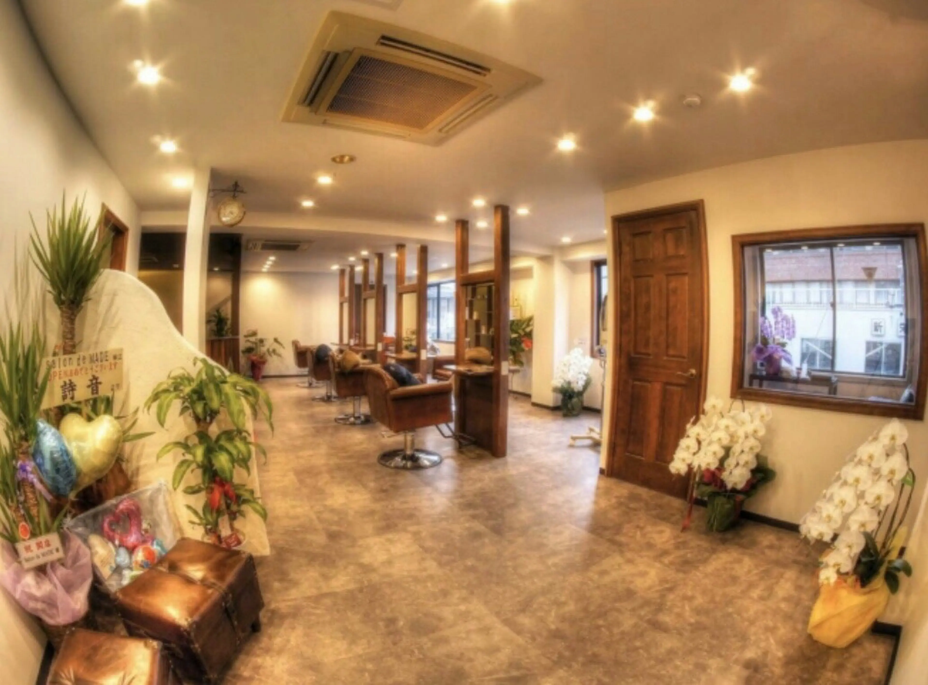 salon de MADE 茅ヶ崎店の内観・外観1