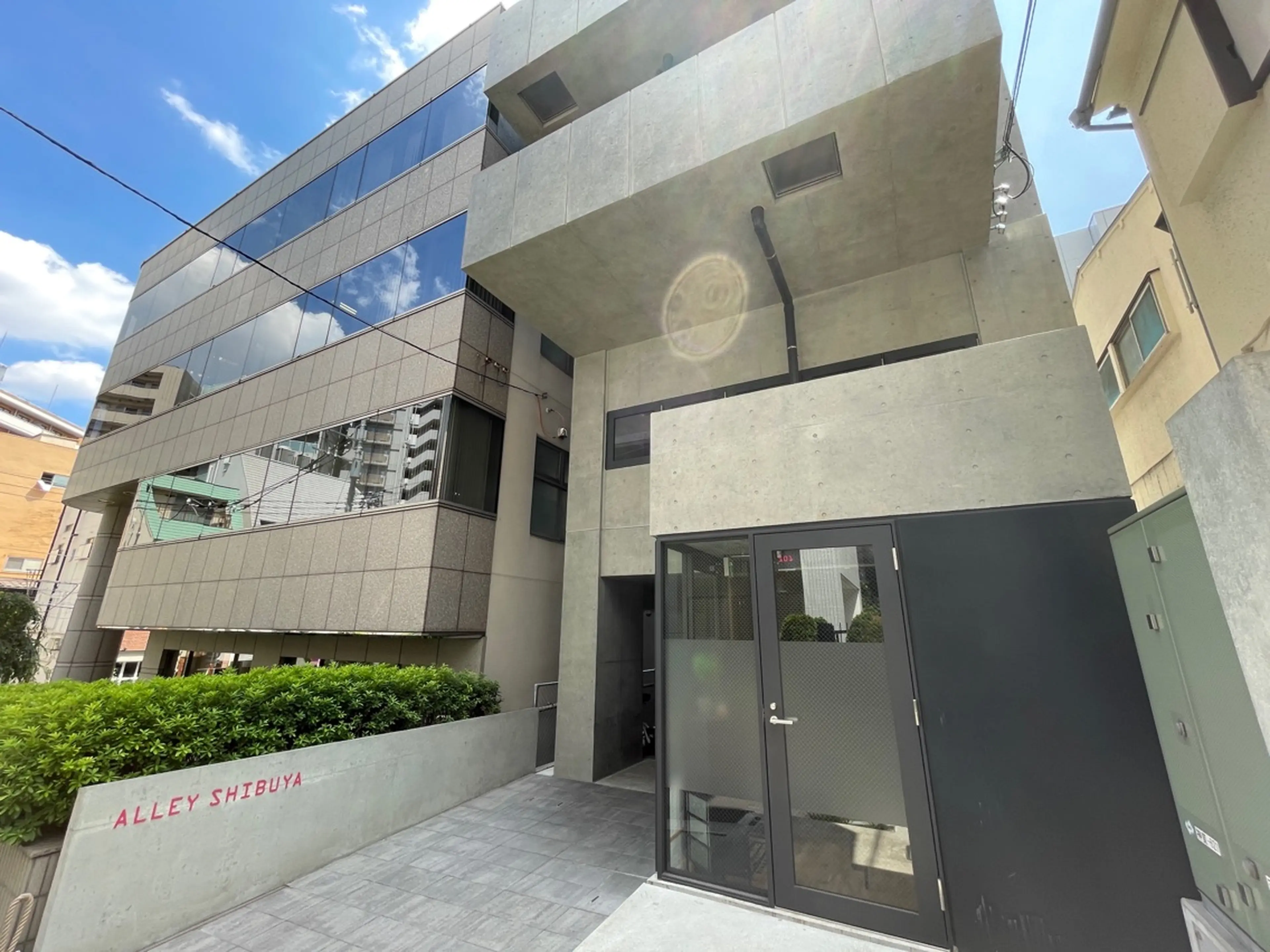 メンズ眉毛サロンZAYN【ゼイン】渋谷｜まゆげ/アイブロウ/HBL/ハリウッドブロウリフトの内観・外観2