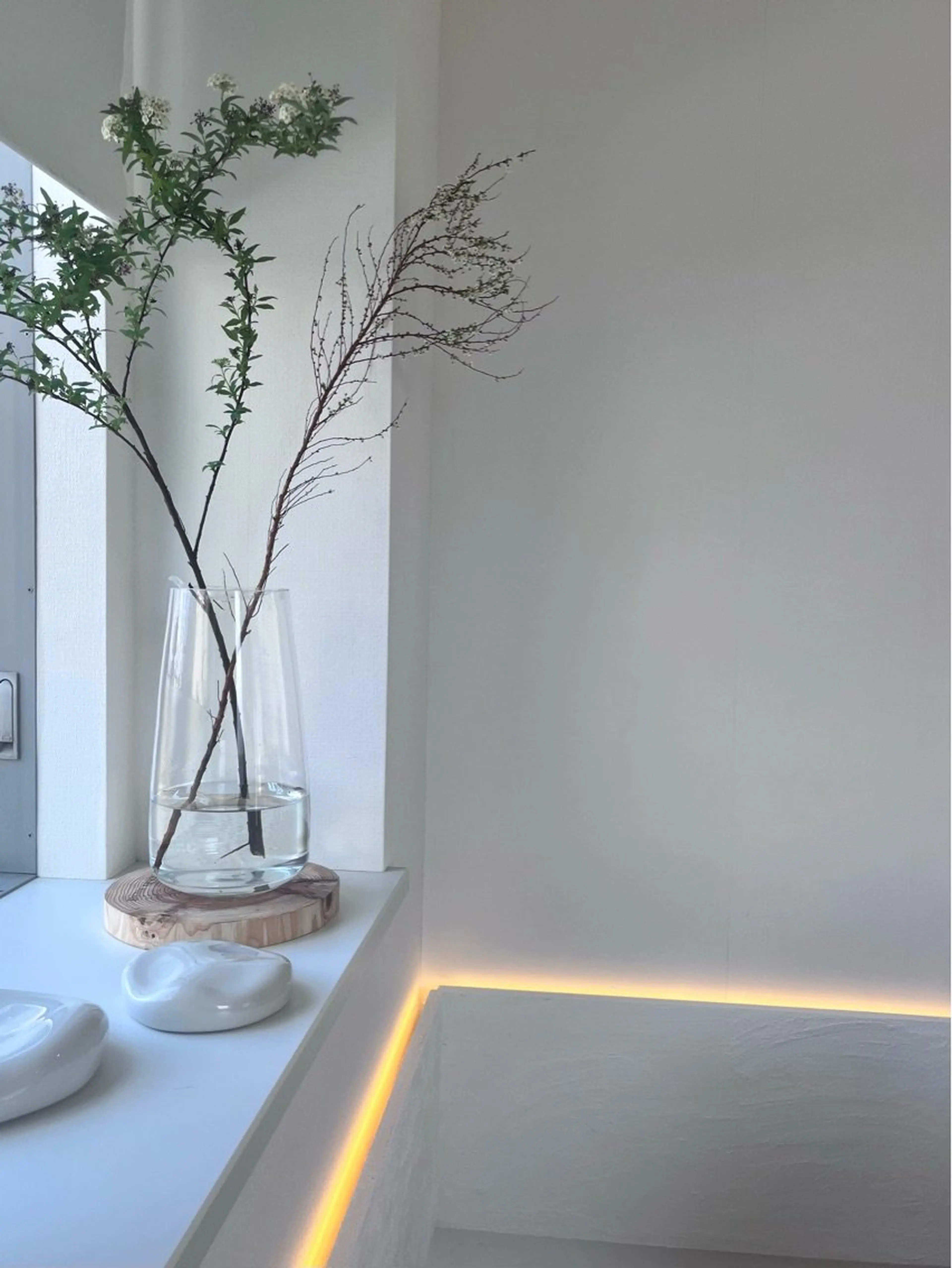 5.tr_nailの内観・外観1