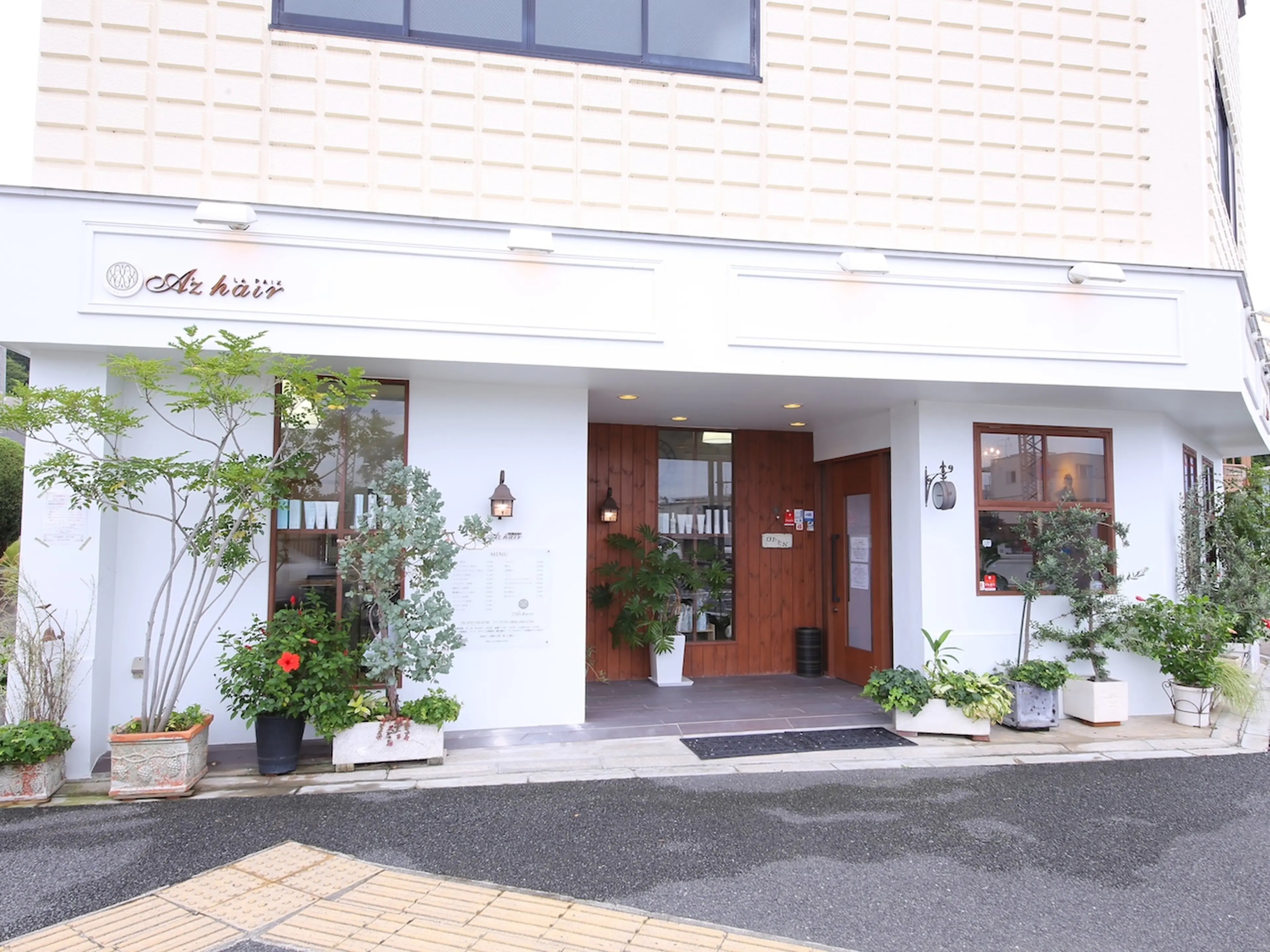 A'zhairLAPAIX三日市店の内観・外観2