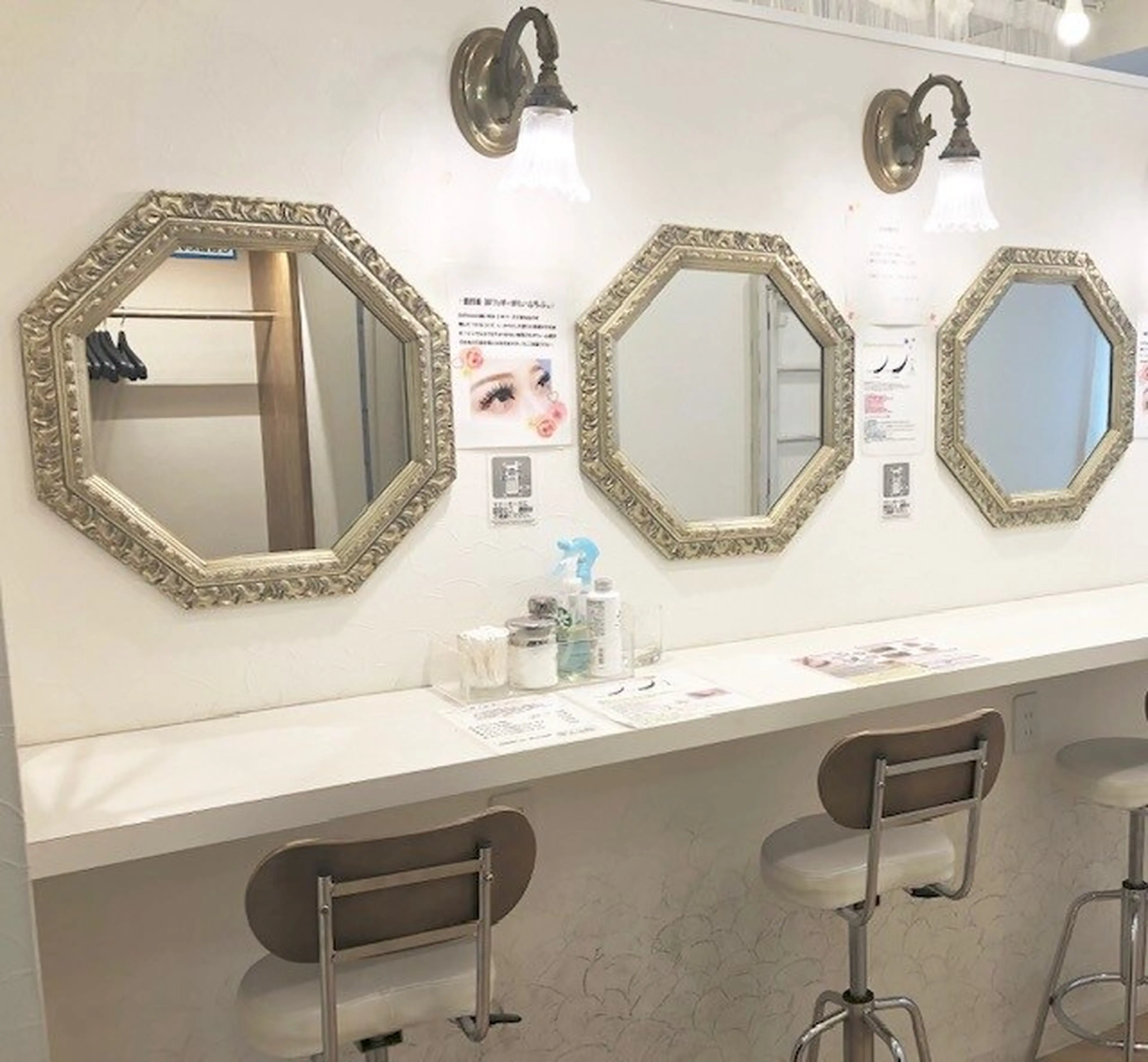 アイラッシュ東京　新宿西口　MUSEの内観・外観1