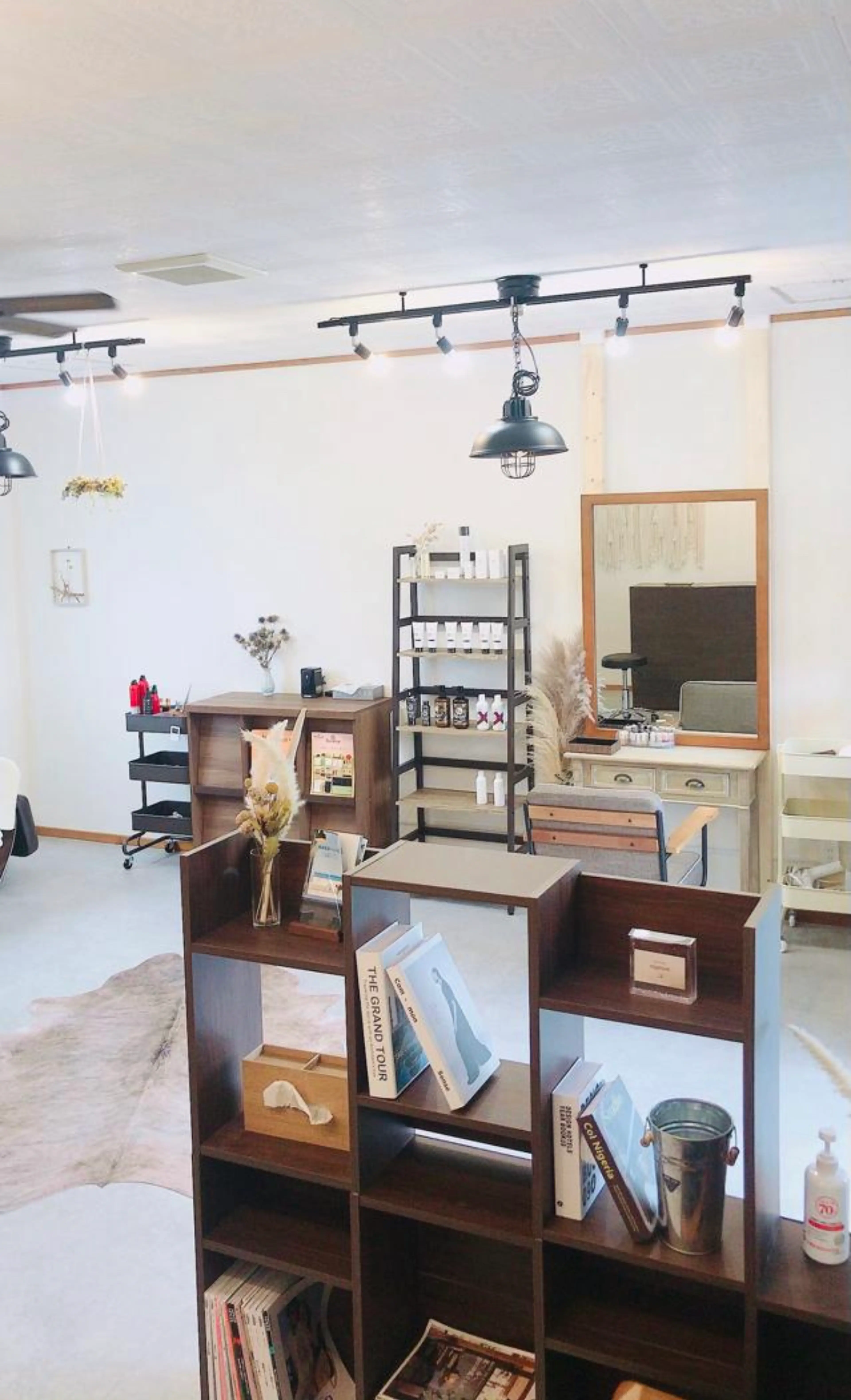 ヘアーワークス　ラプチャーの内観・外観1