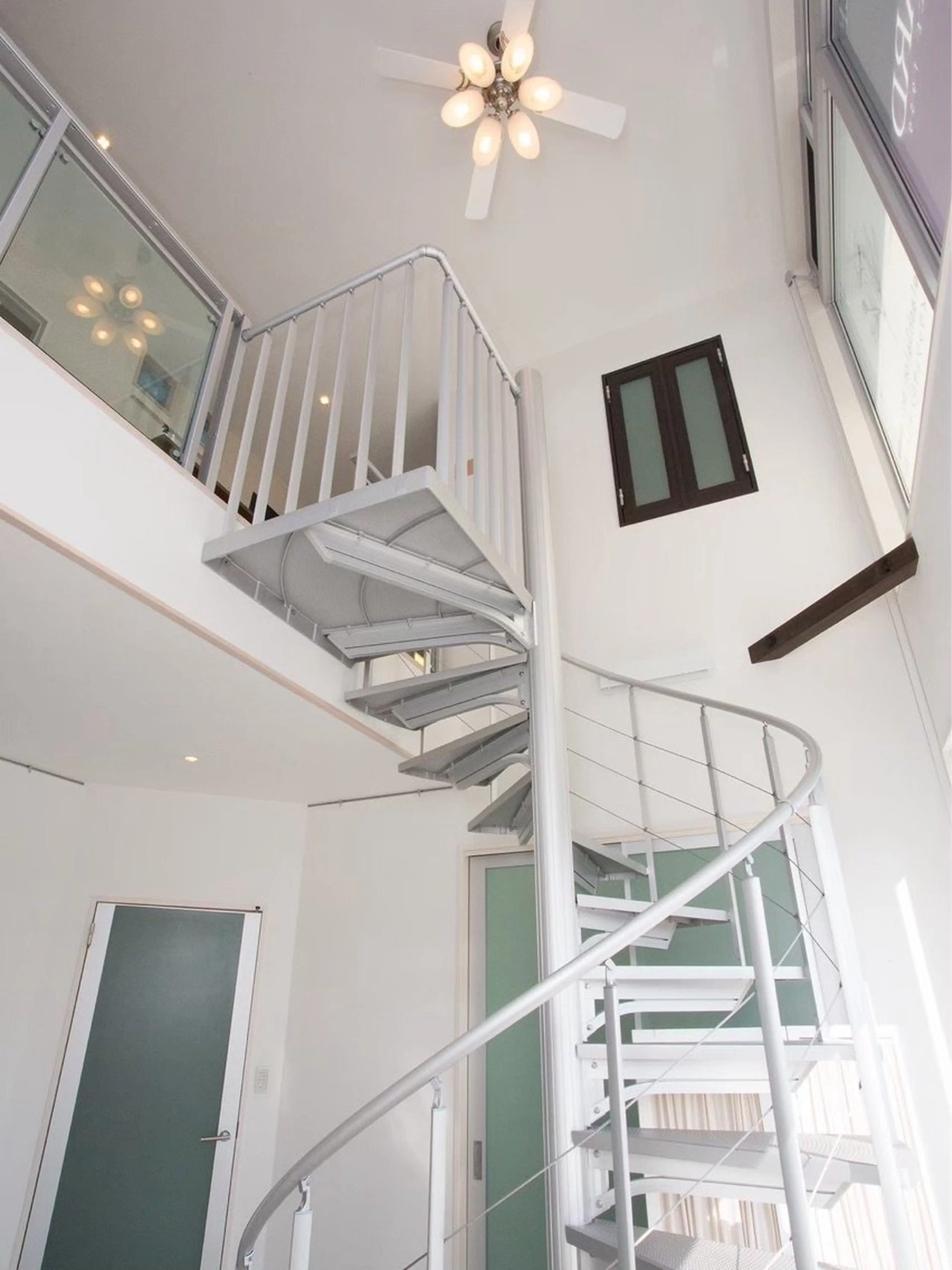 メナードフェイシャルサロン岐阜茜部の内観・外観2