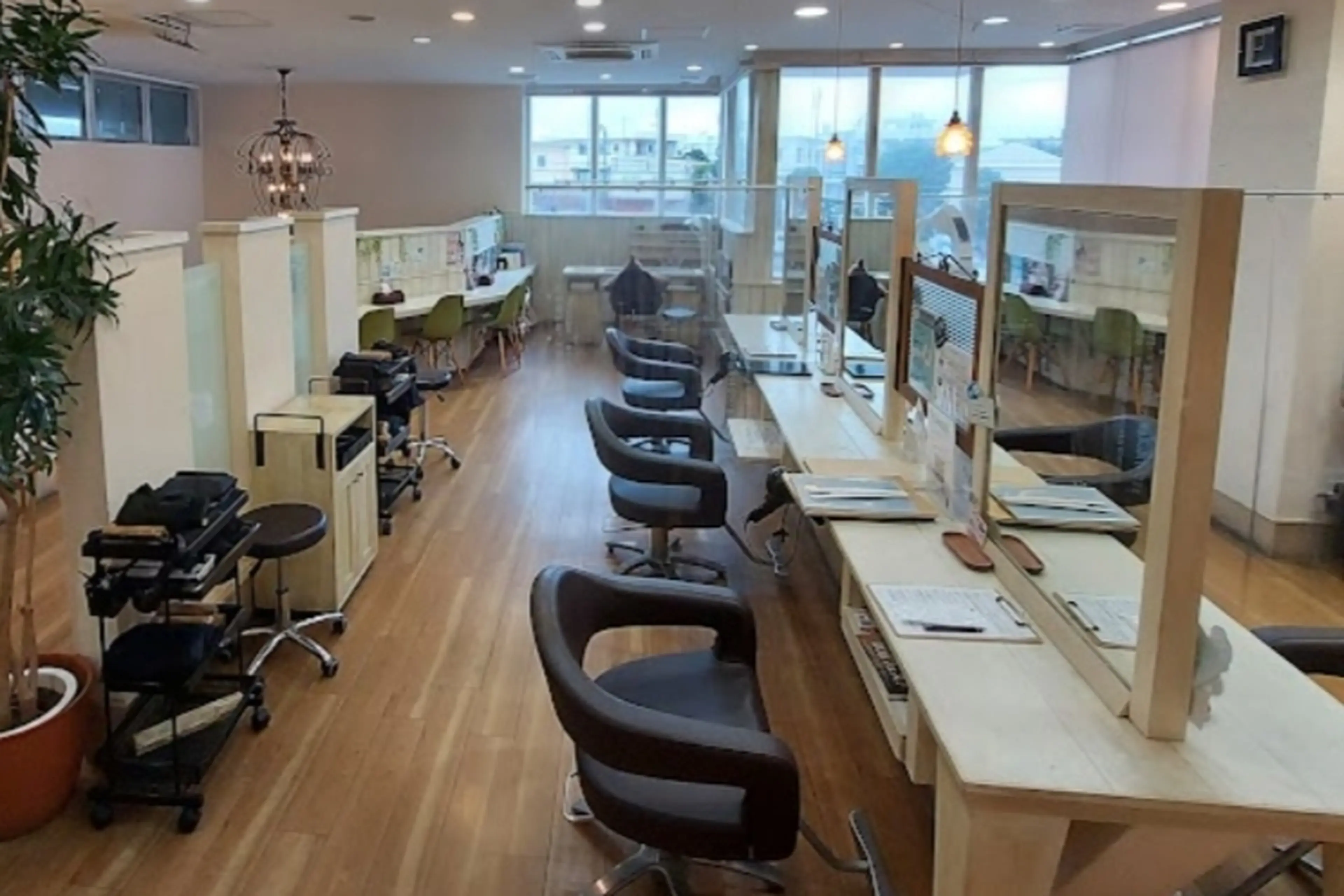 スウィートハンズ具志川店の内観・外観2