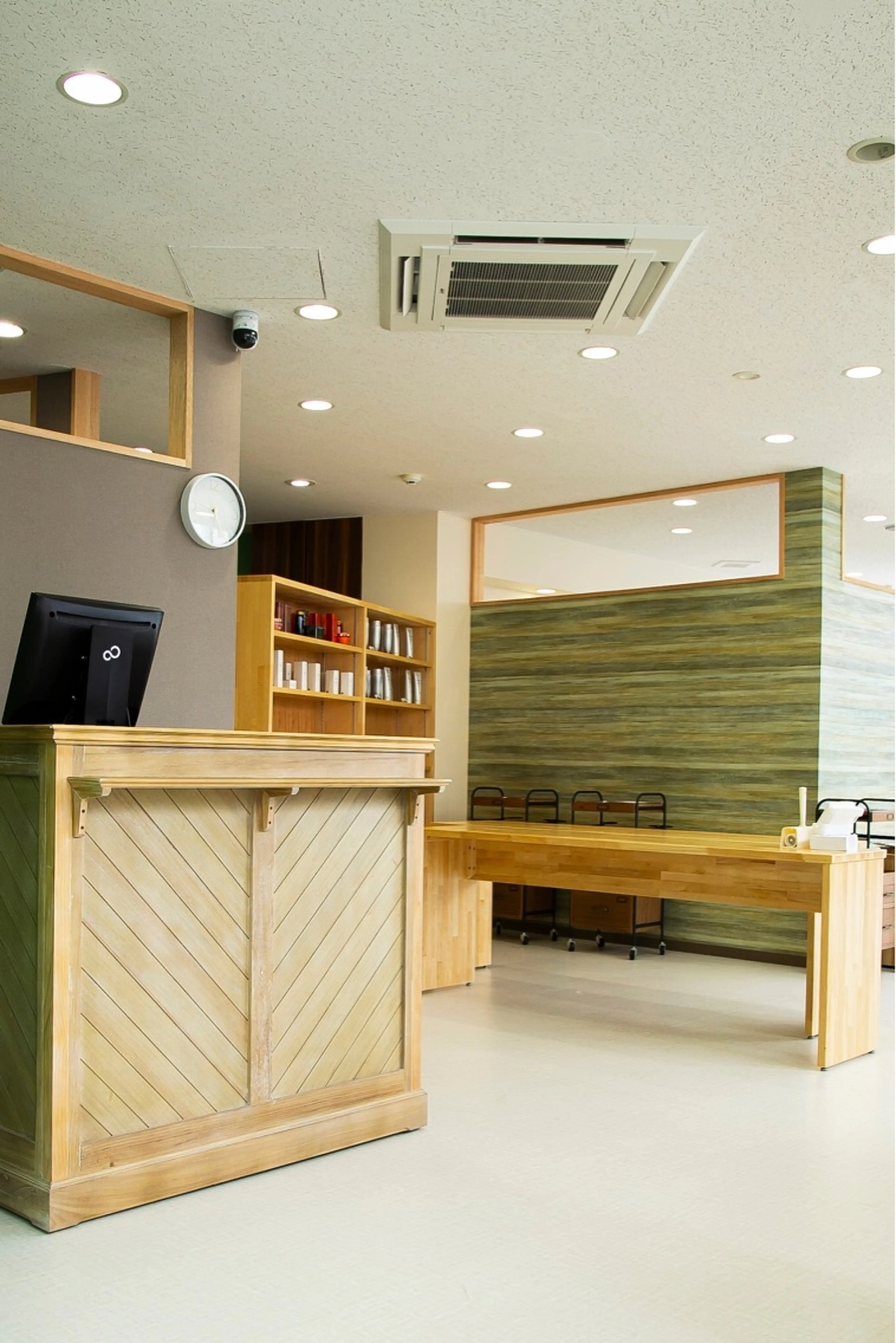 hair resort Ai 那覇国際通り店の内観・外観2