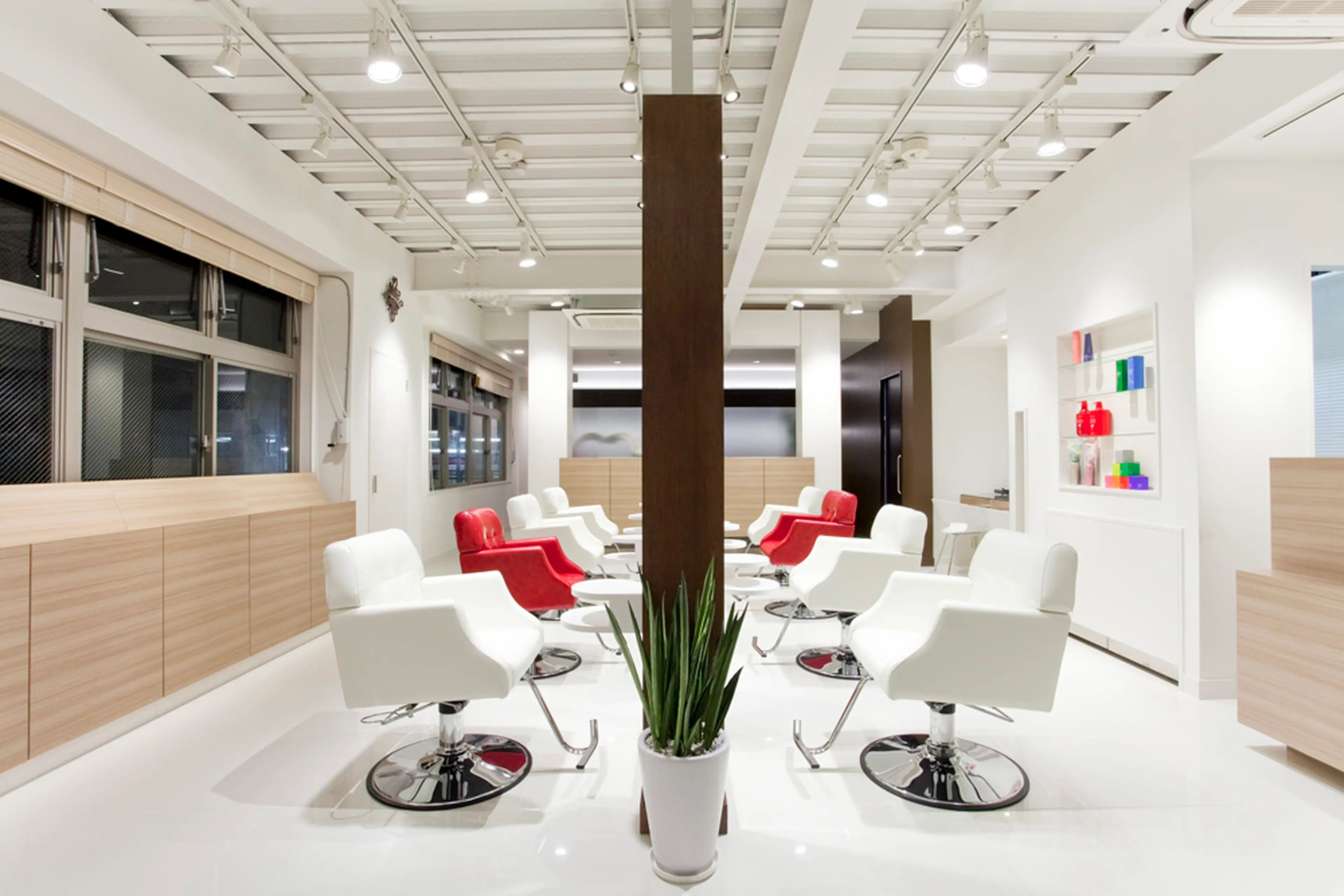 ZU-LU　生田店の内観・外観1