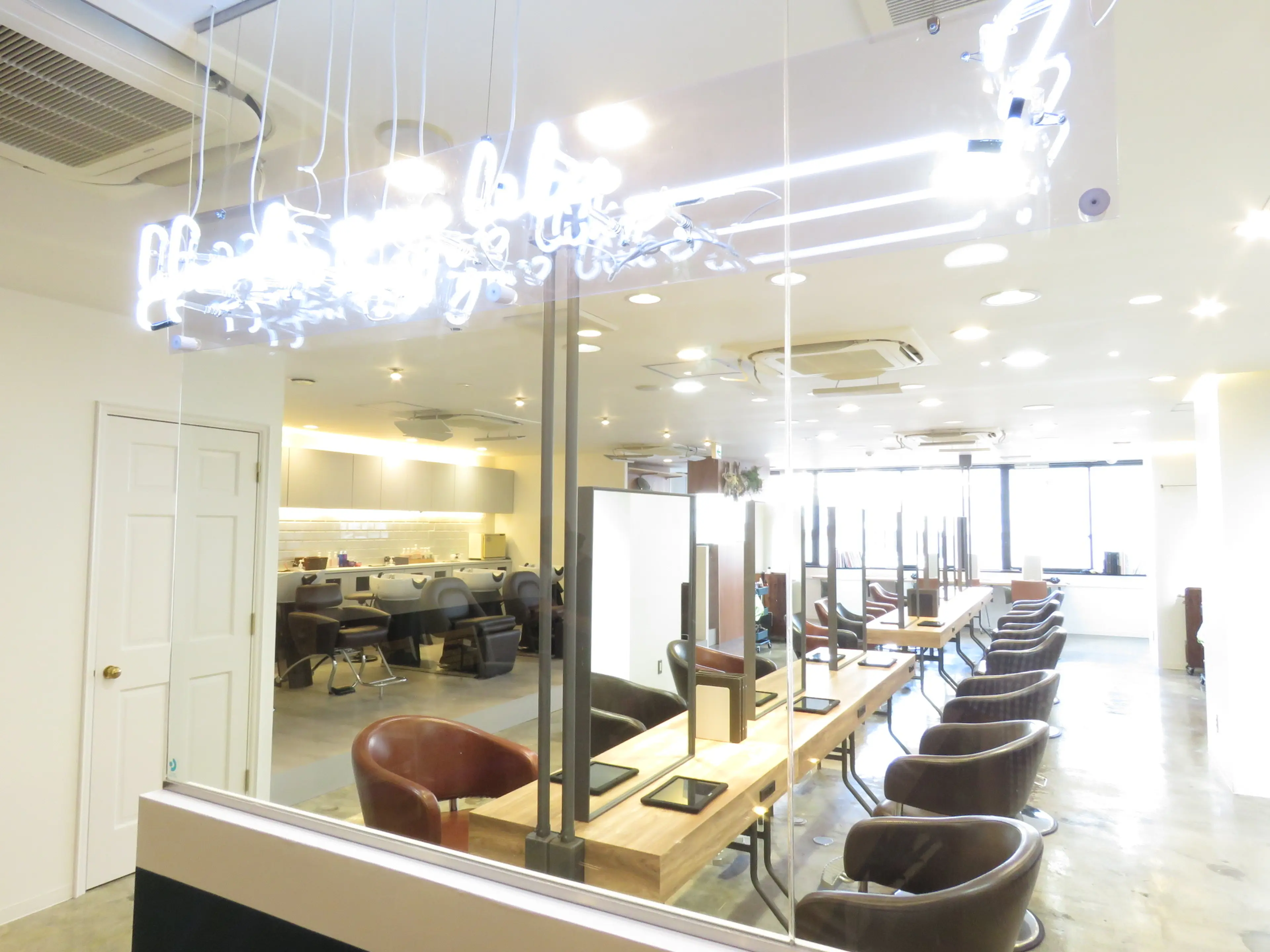 hair braceの内観・外観1