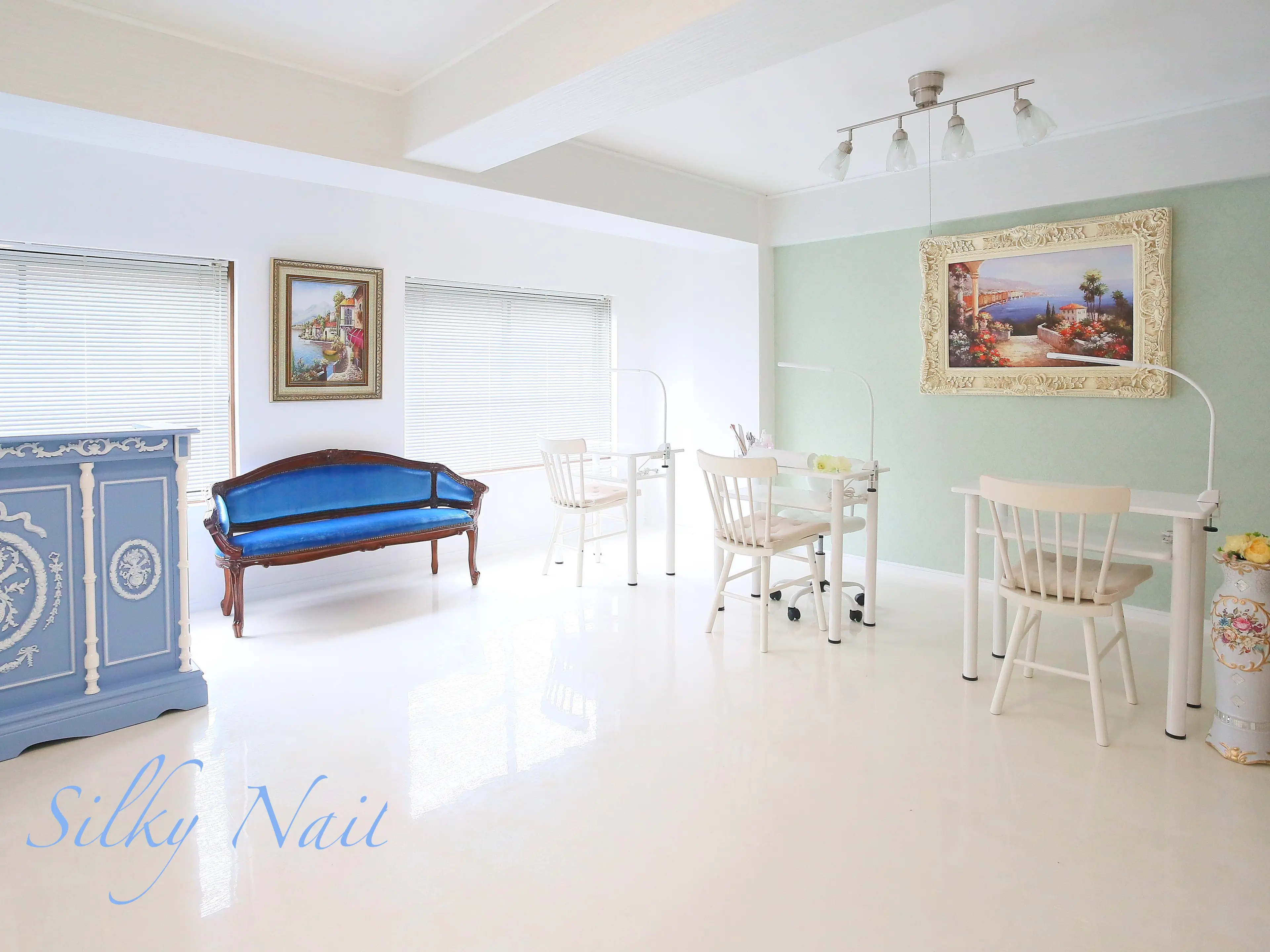 Silky Nailの内観・外観1