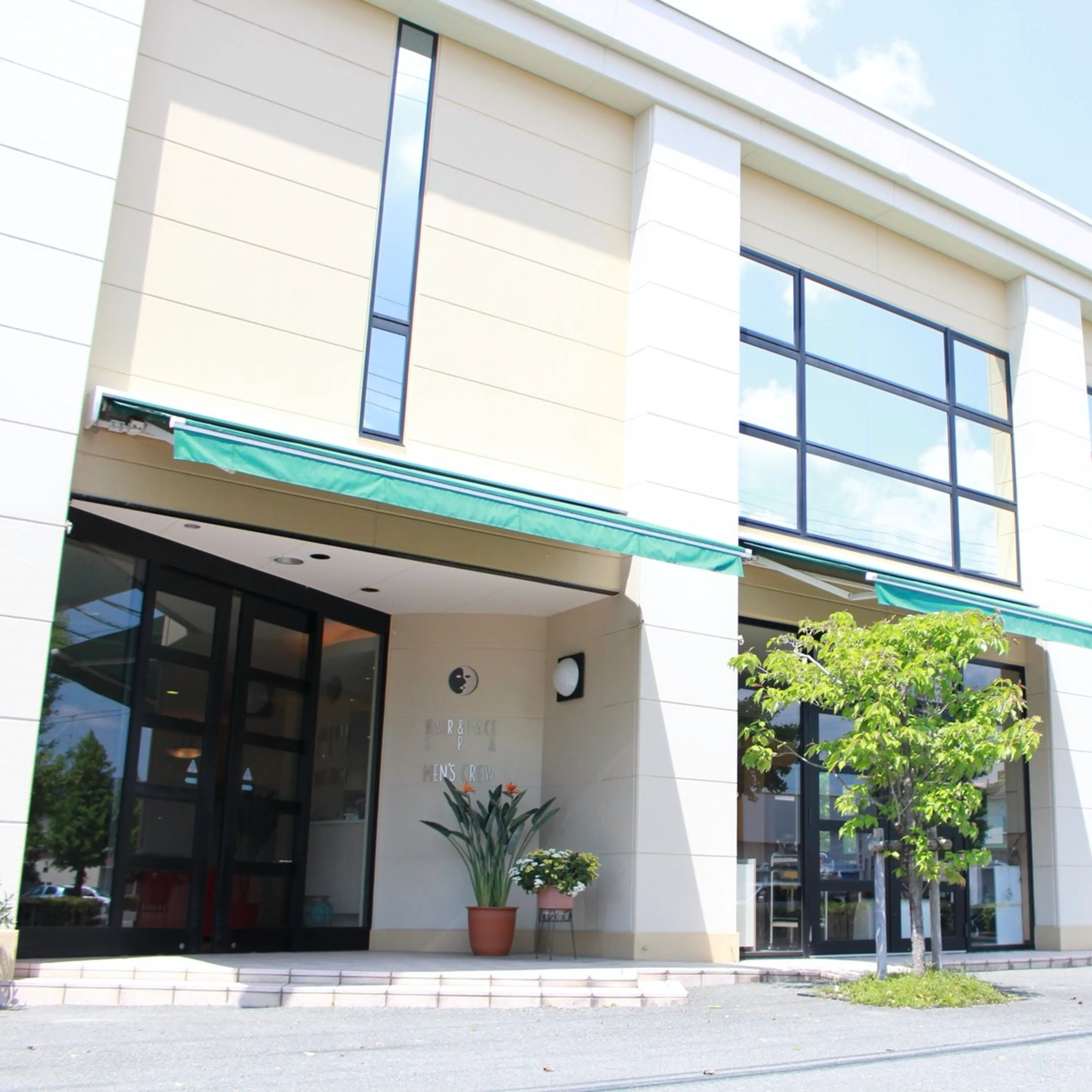 mina 鍋島店の内観・外観2