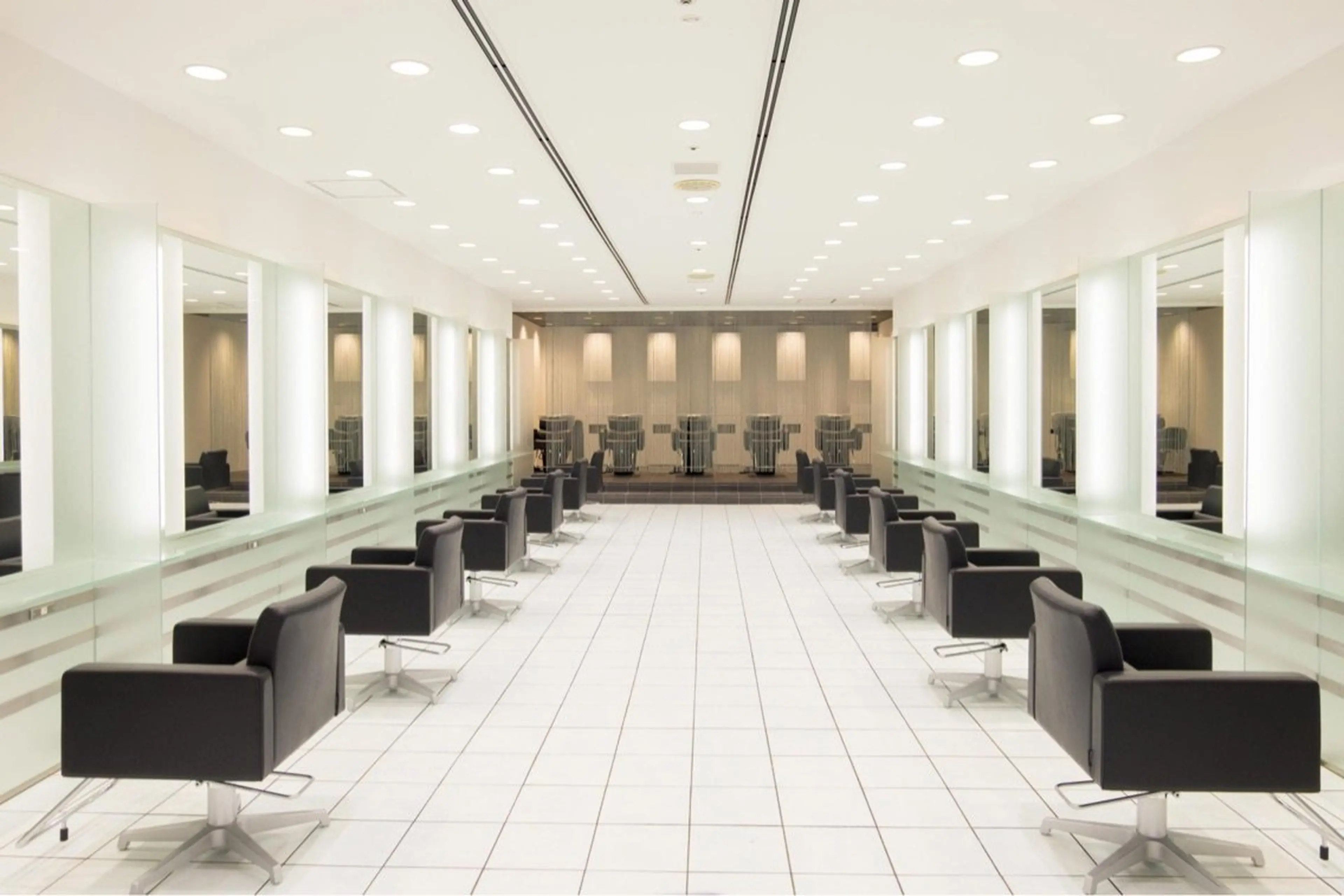 TAYA丸の内店の内観・外観1