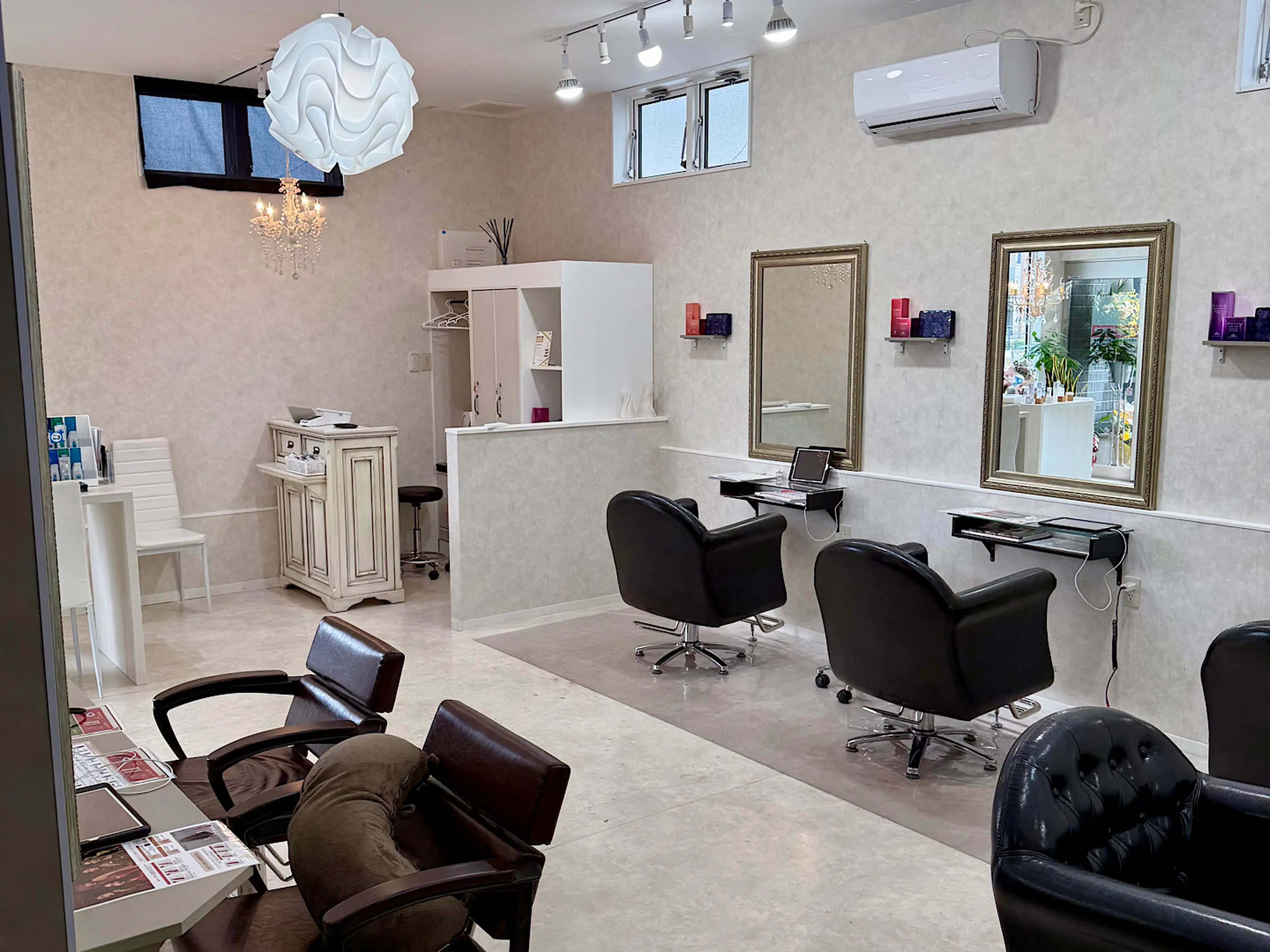 &.TIGRE Smart Salon 髪質改善/ケアカラー/トリートメントの内観・外観1