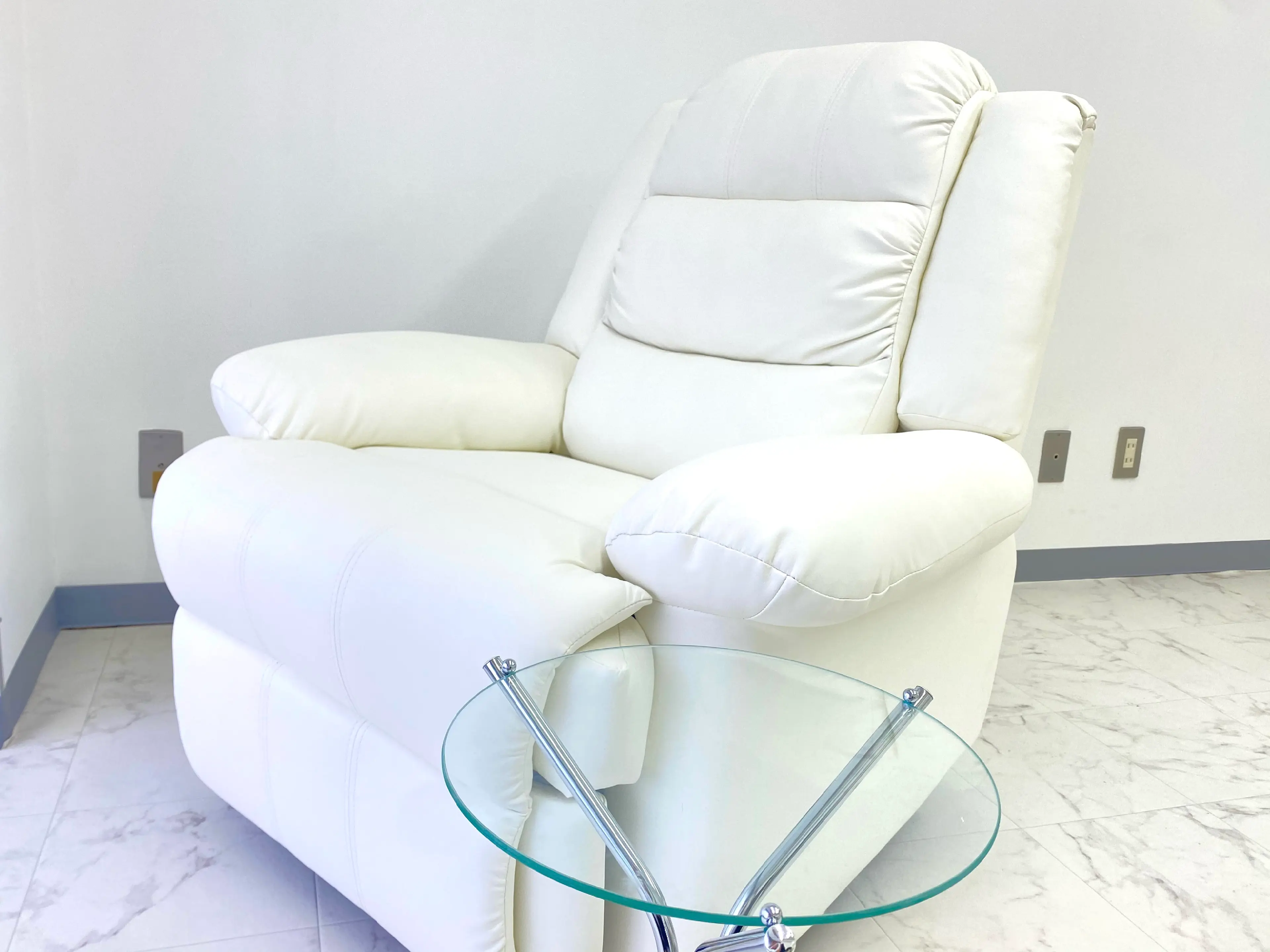 眉毛スタイリング&ホワイトニングサロン　バッカスの内観・外観2