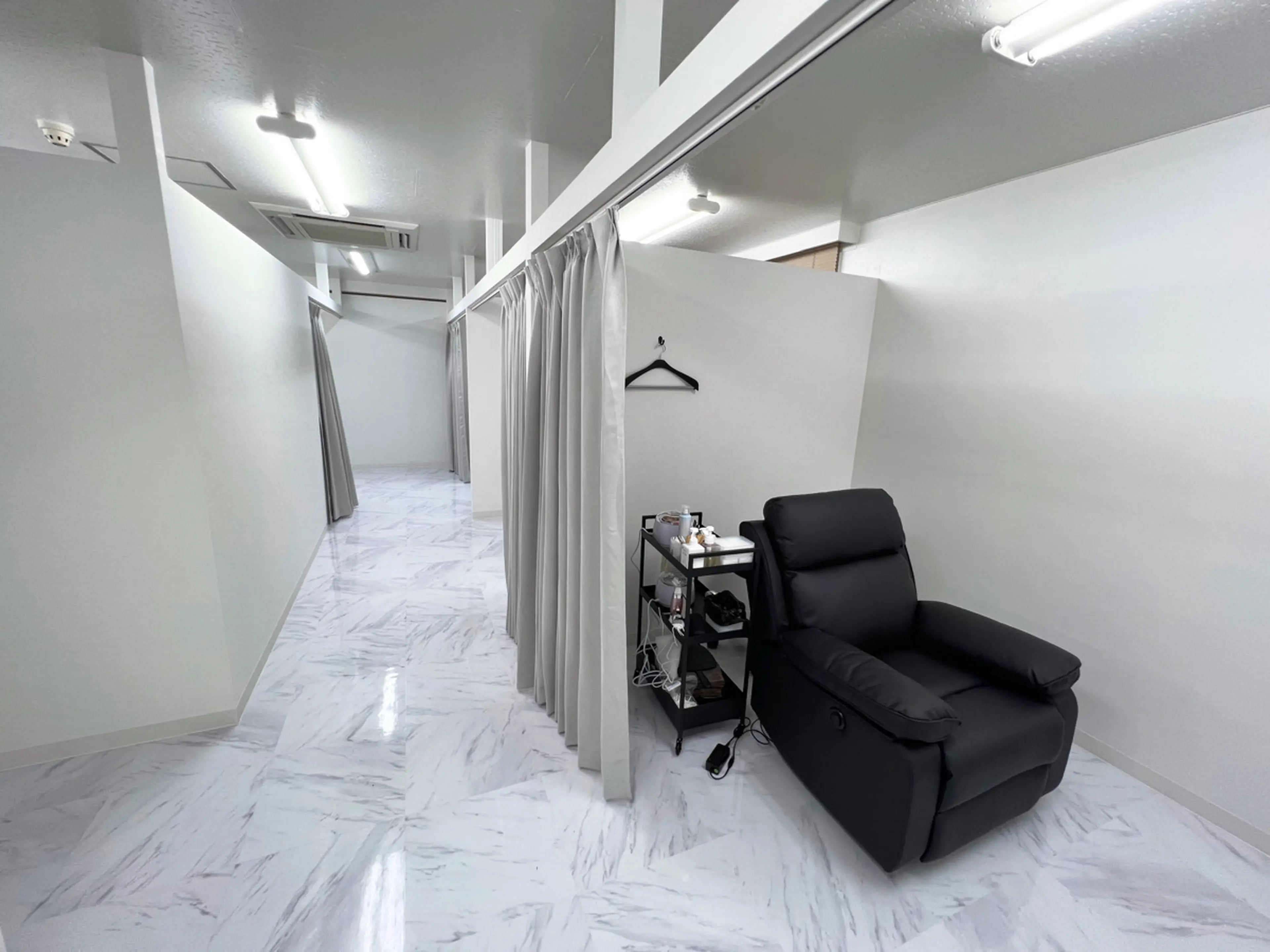 眉毛の王様 仙台店の内観・外観3