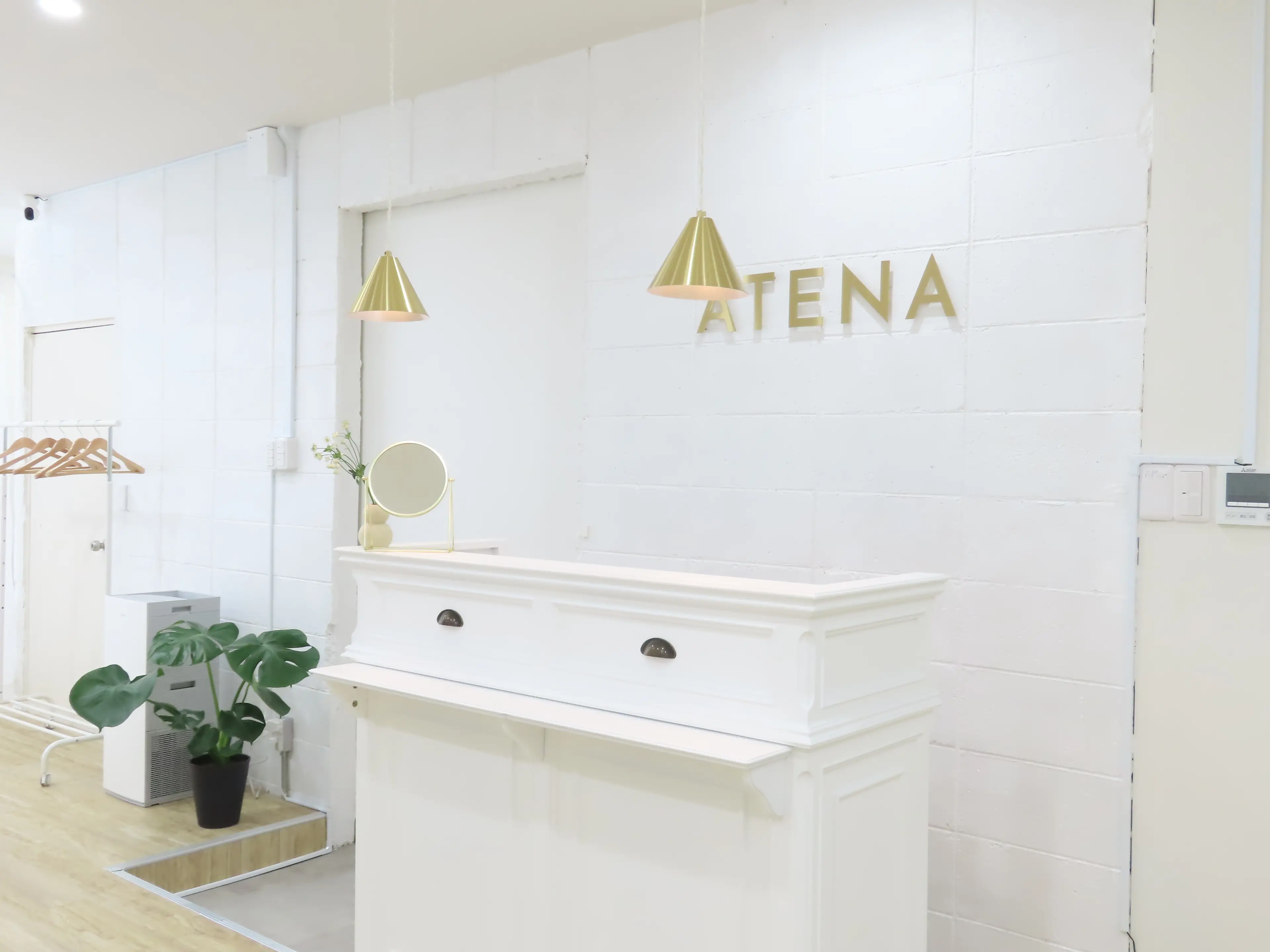 ATENA　Nail＆Eyeの内観・外観1