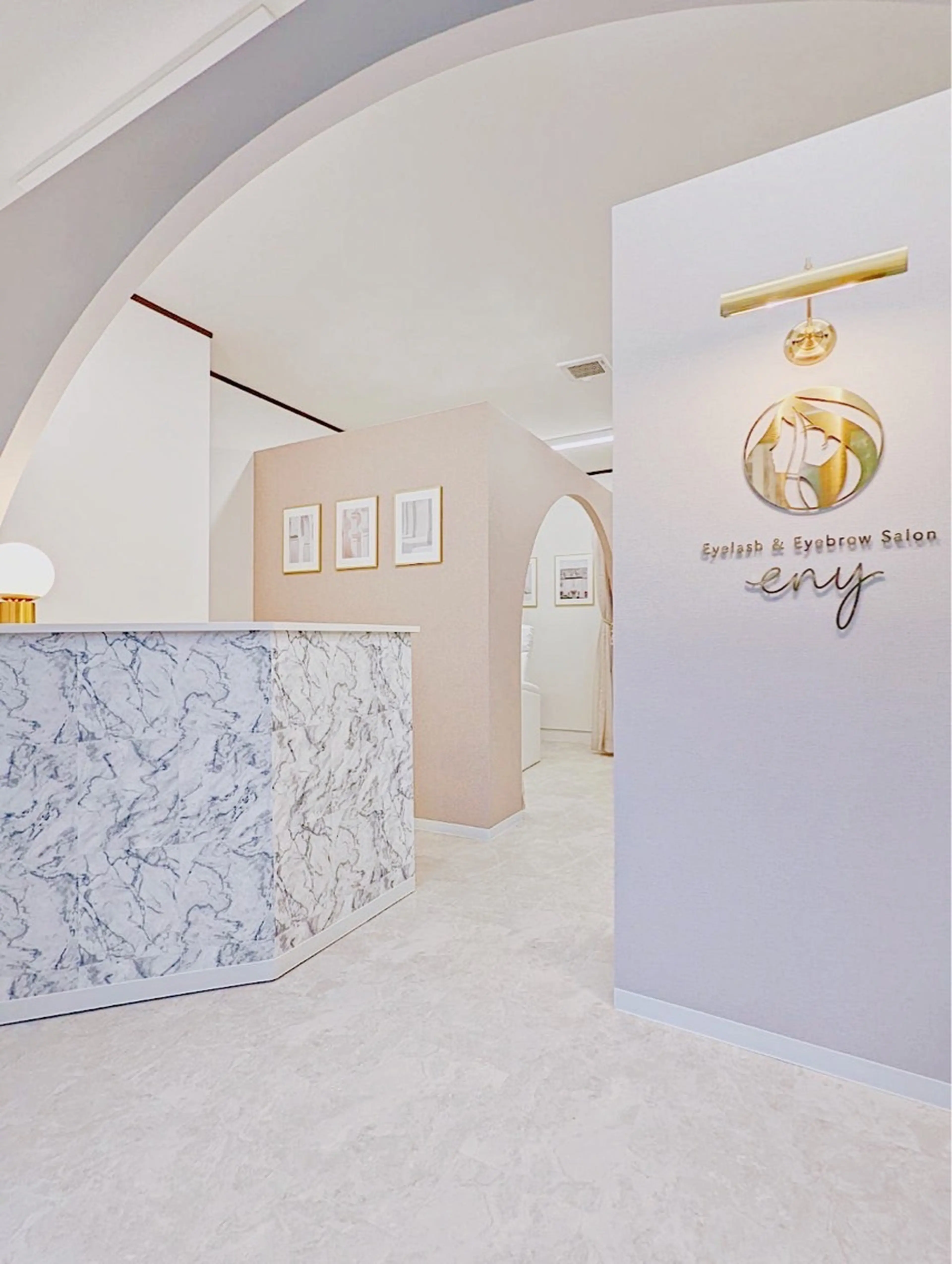 まつ毛と眉毛の専門店eny 千葉中央の内観・外観1