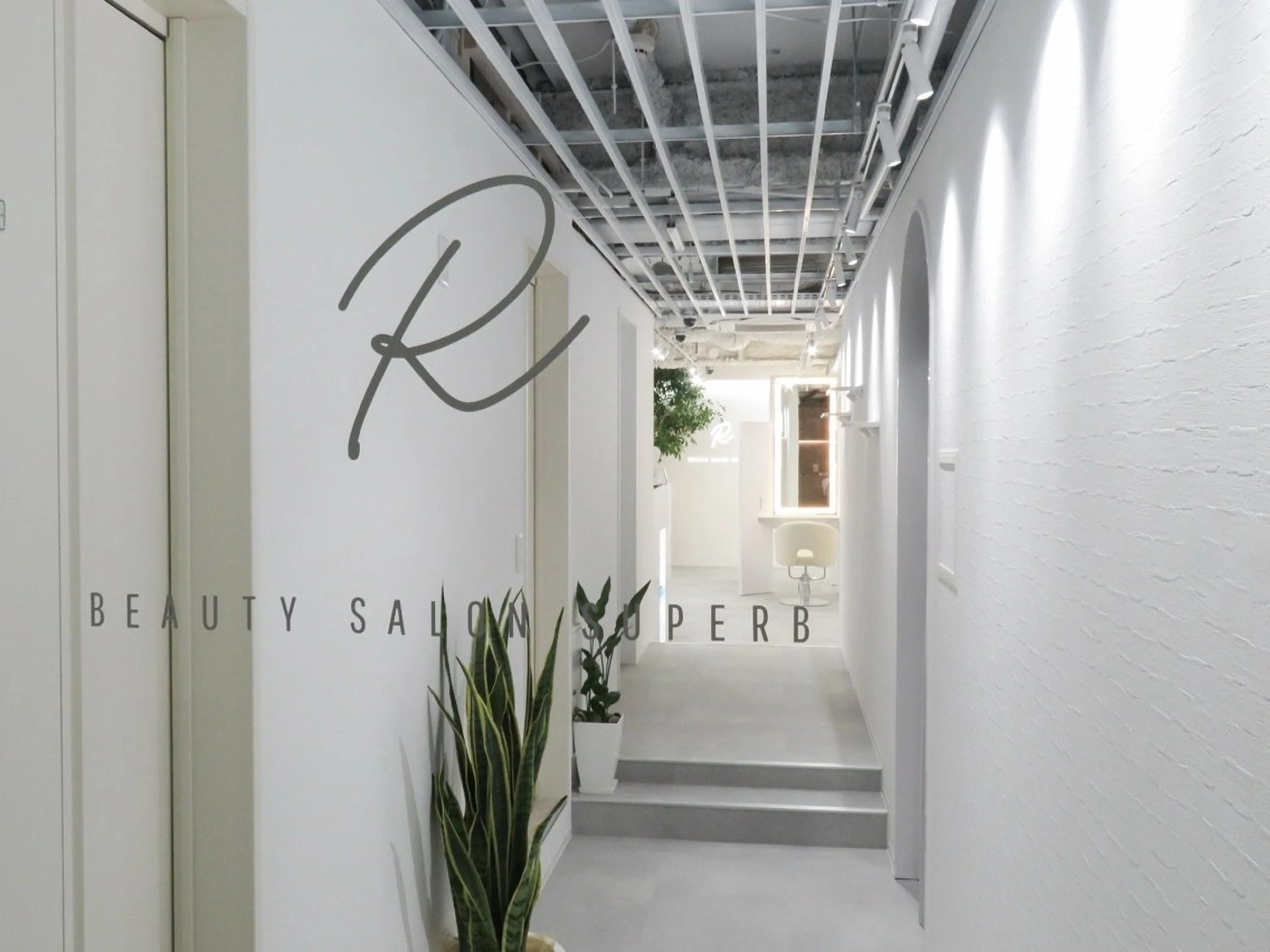R BEAUTY SALON SUPERBの内観・外観1
