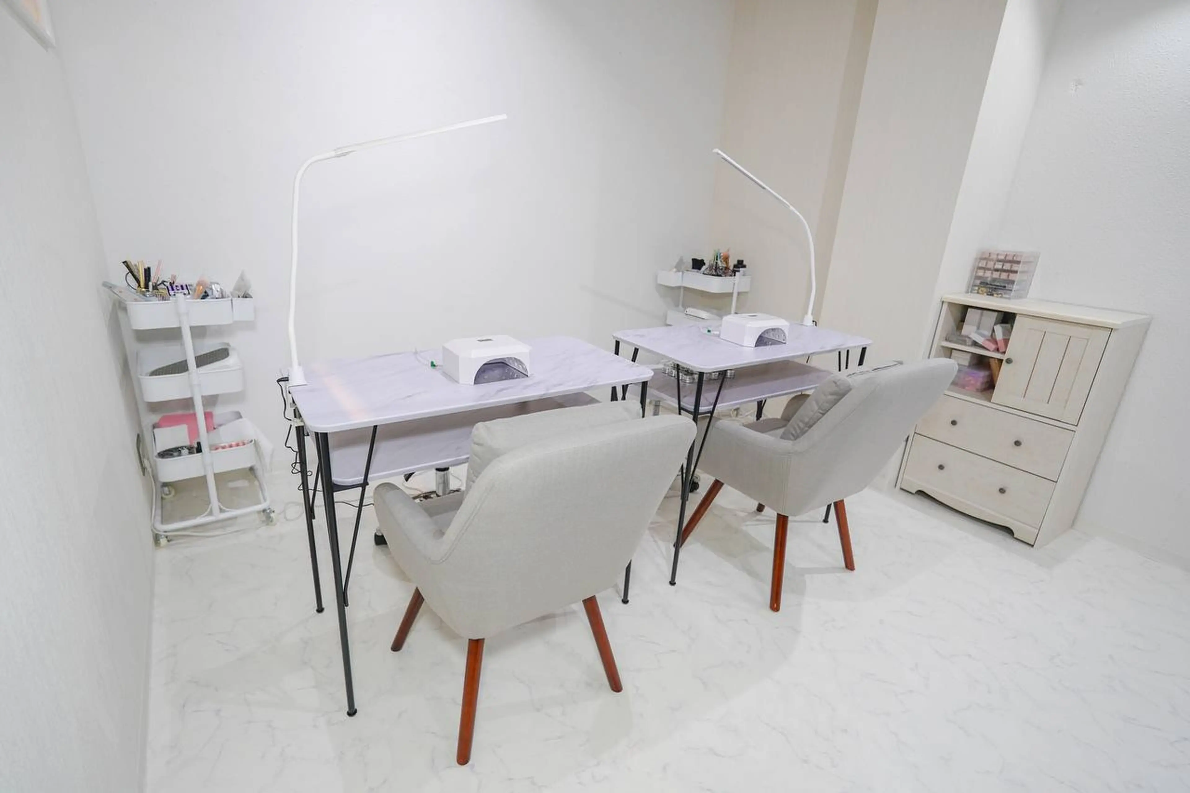 MIRUS EyeBeauty&Nail上大岡駅前店の内観・外観3