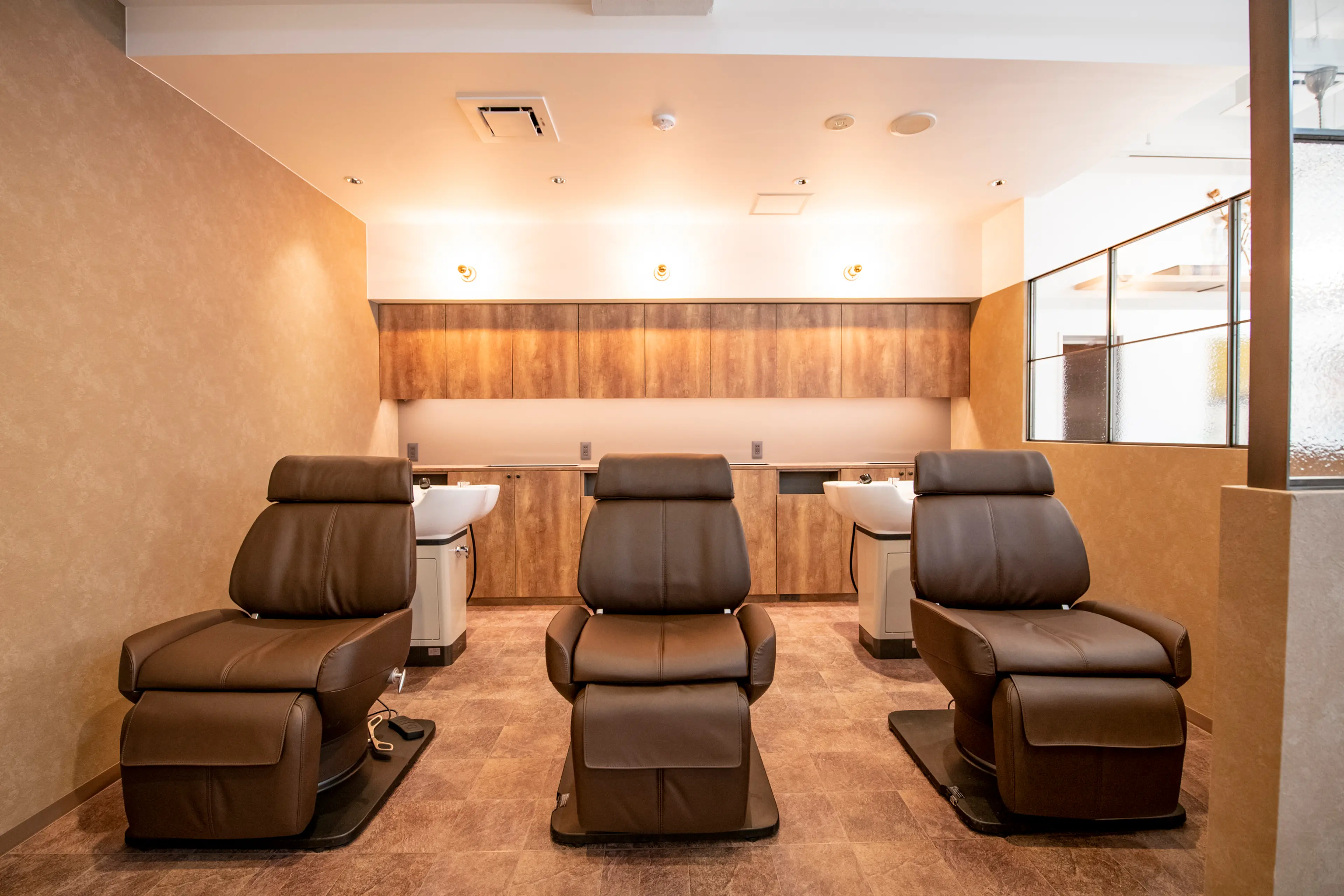 SHEER春日部店の内観・外観2