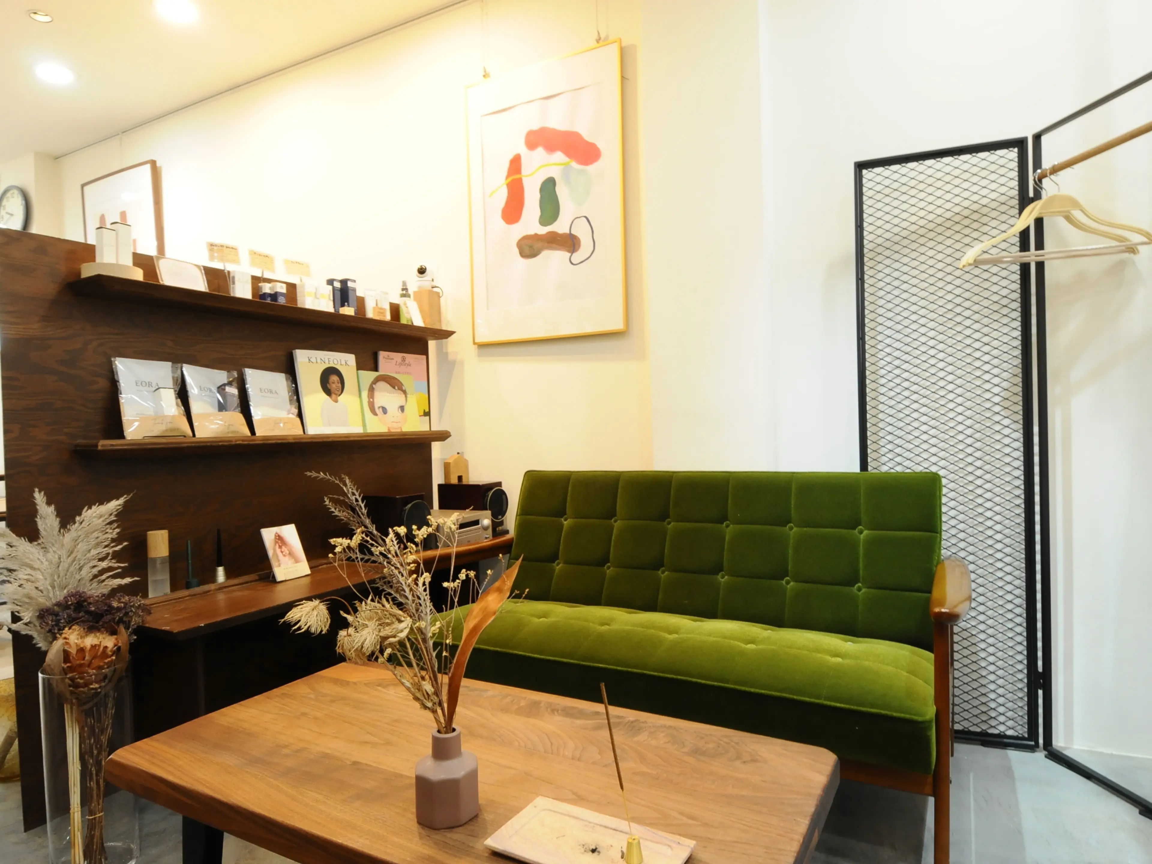 グレースネイルファクトリーの内観・外観2