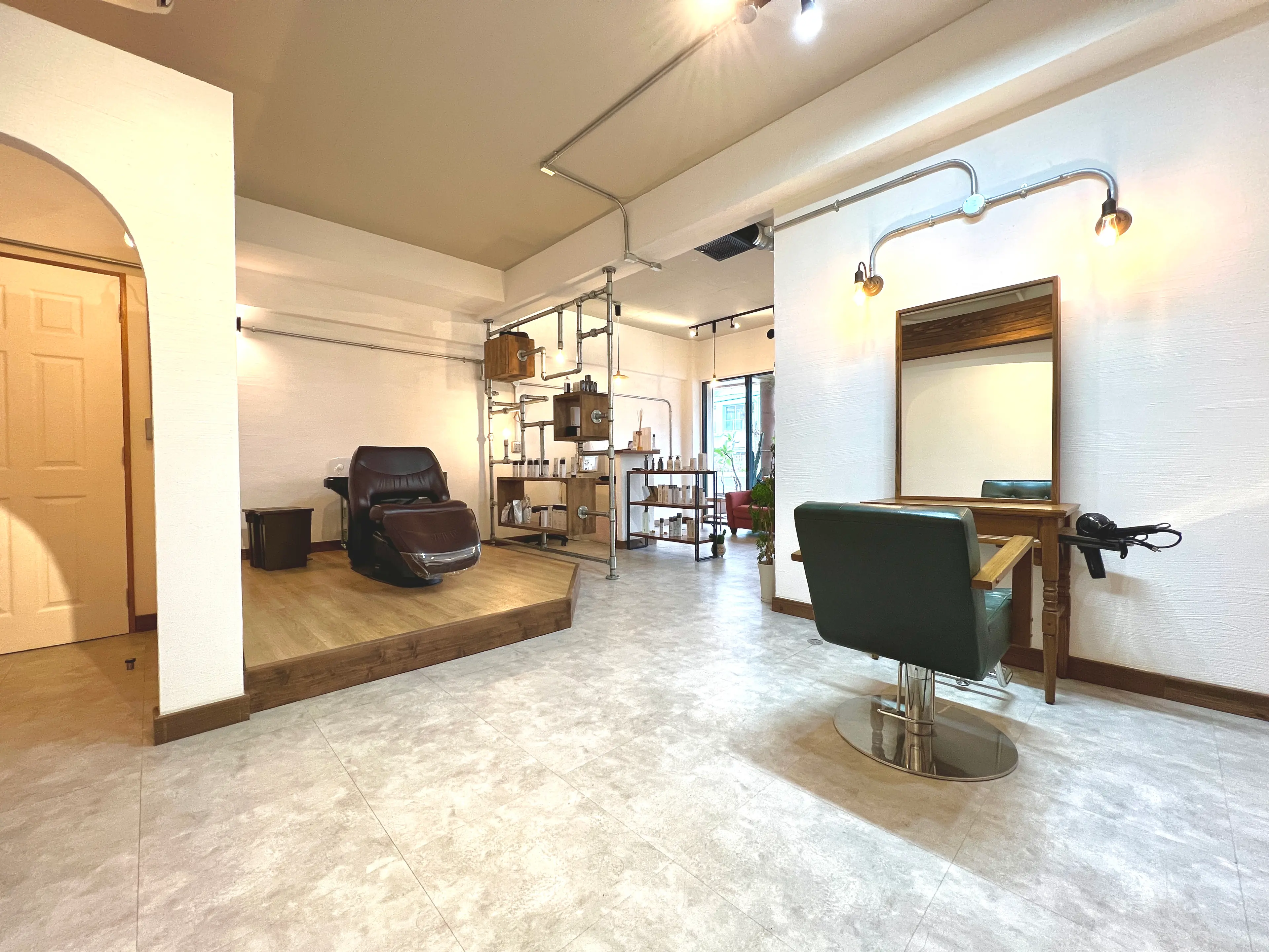 ヘアーサロン　ジュエールの内観・外観1