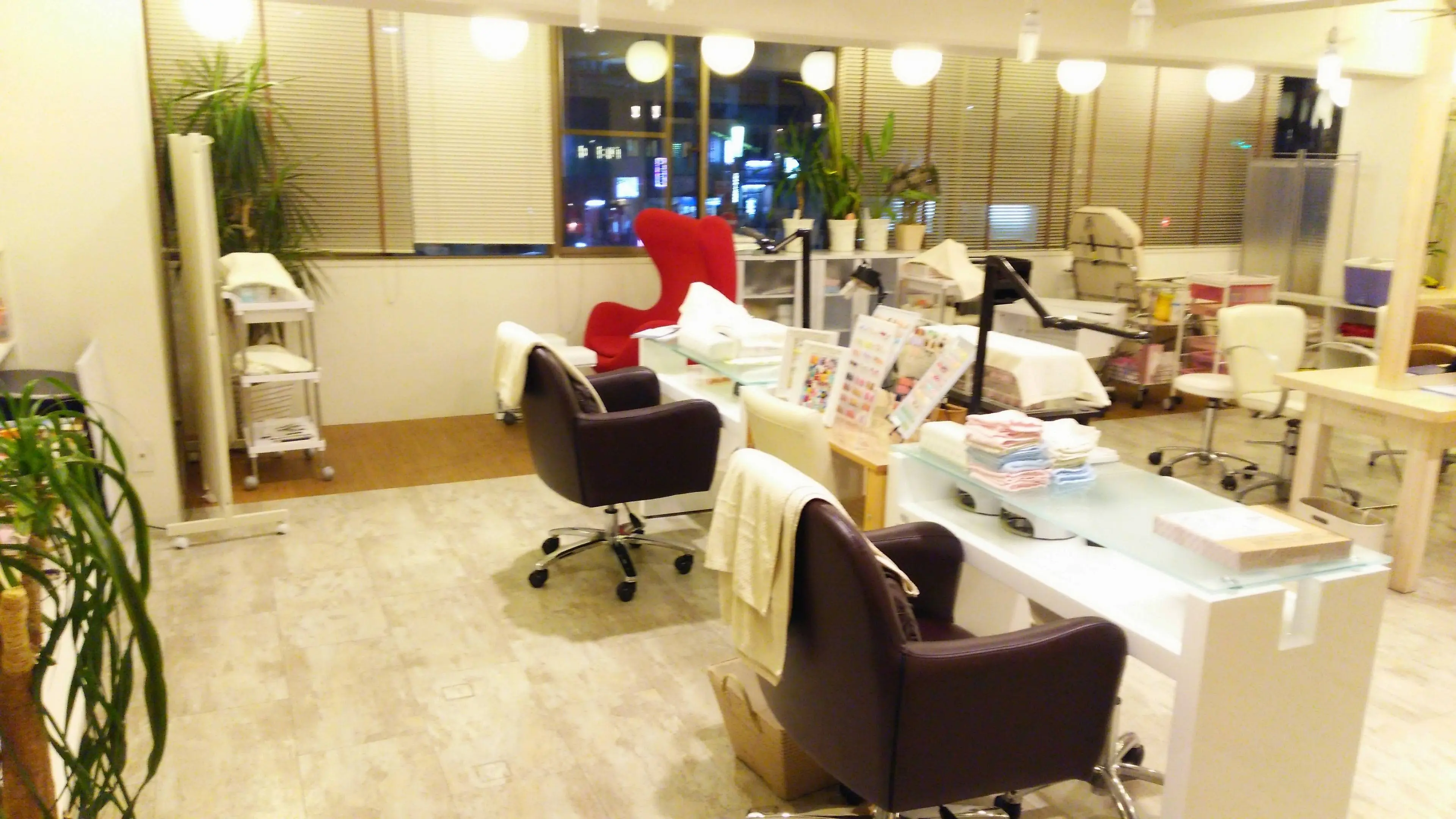 ネイル＆アイラッシュespyの内観・外観2