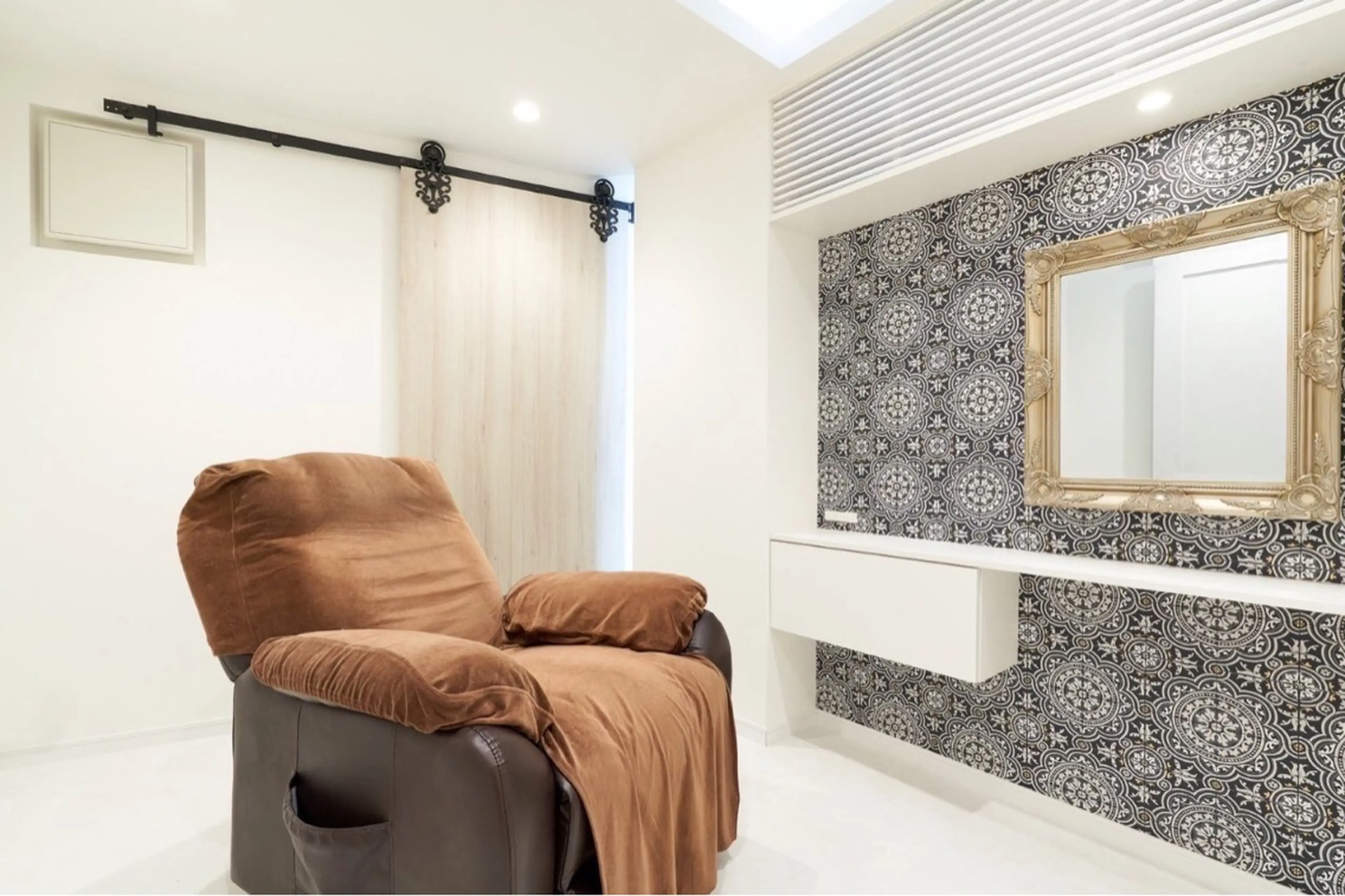 LYRA 【eyelash・eyebrow】の内観・外観2