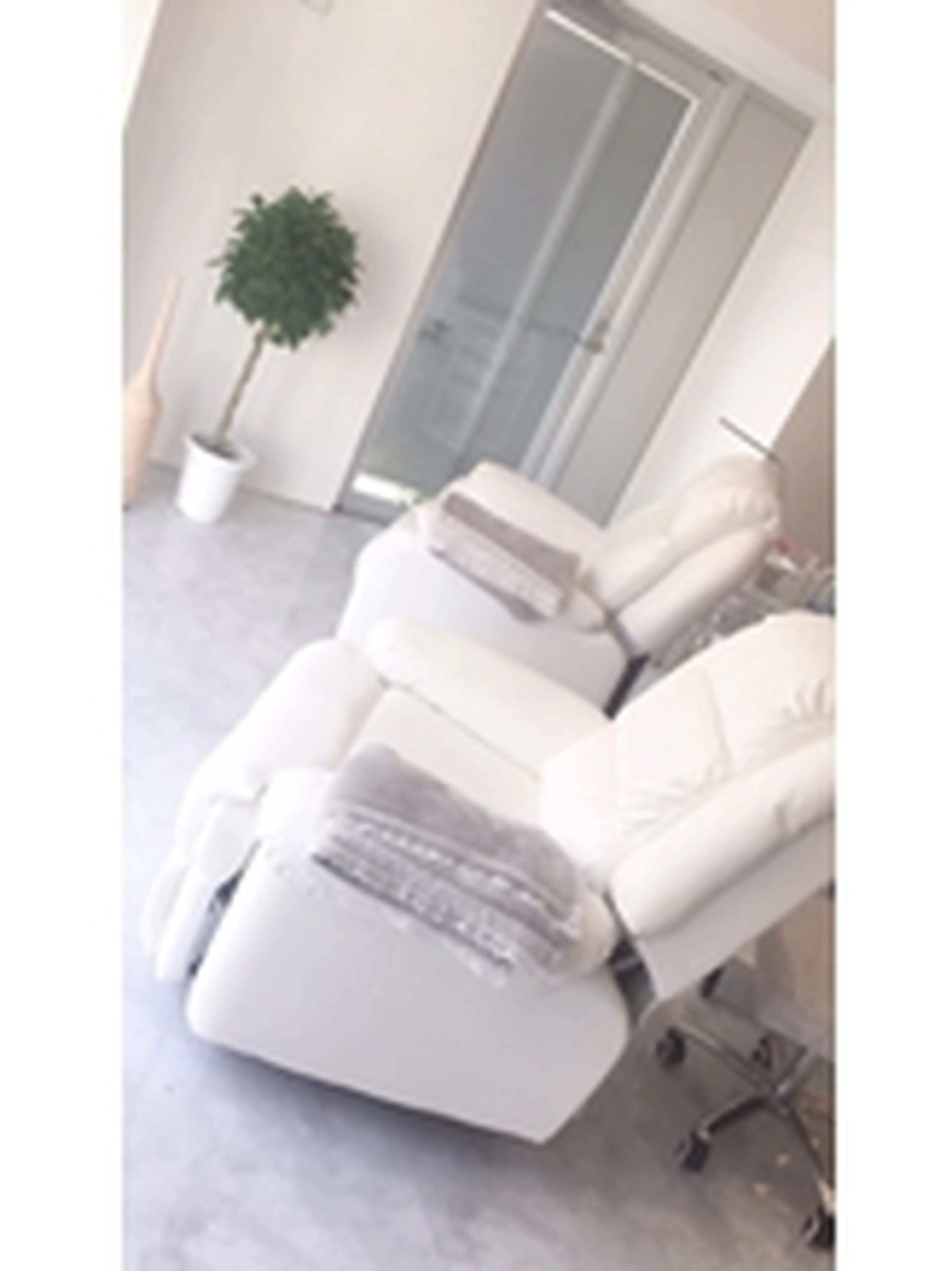 Lovitの内観・外観1