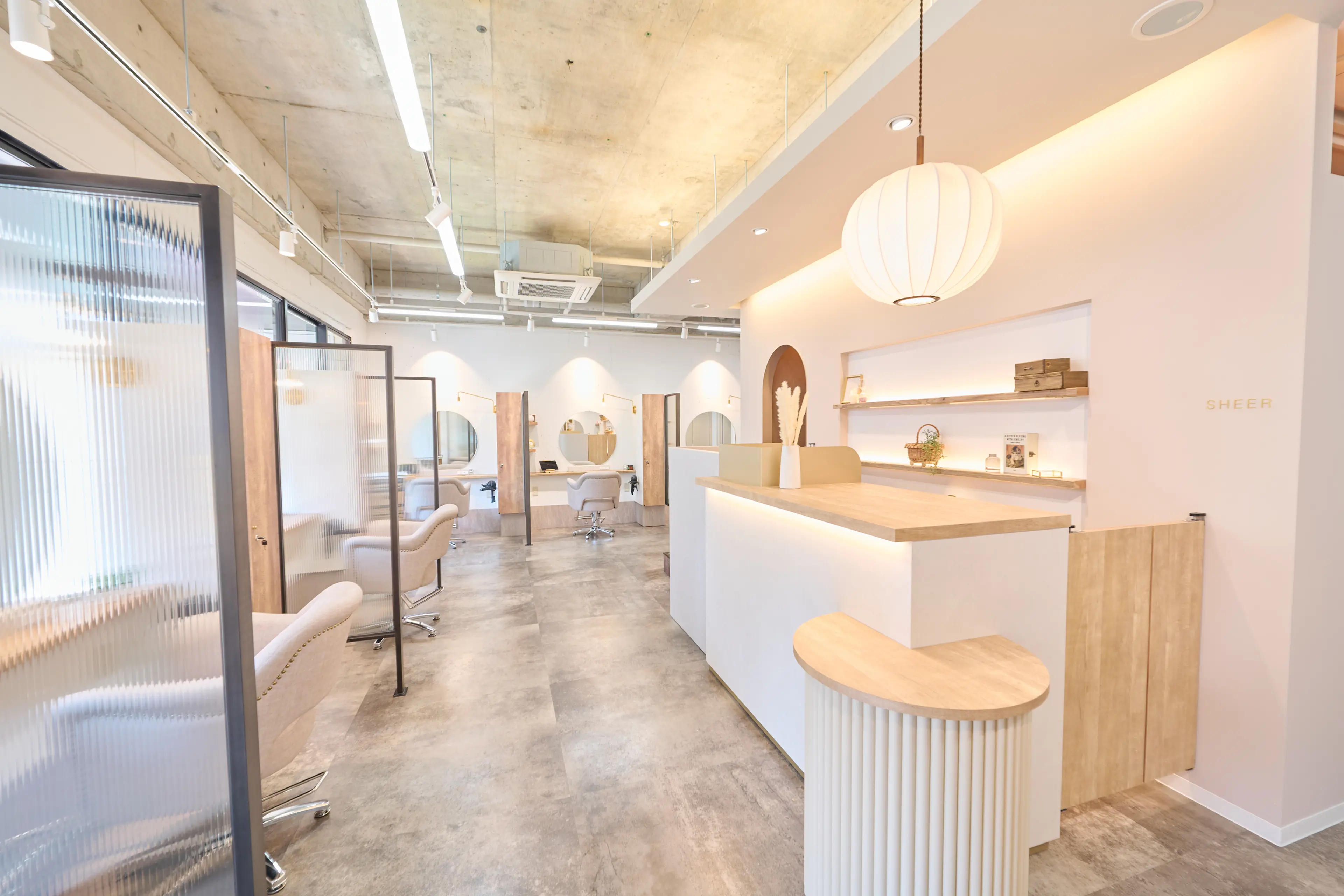 SHEER 綾瀬店の内観・外観1