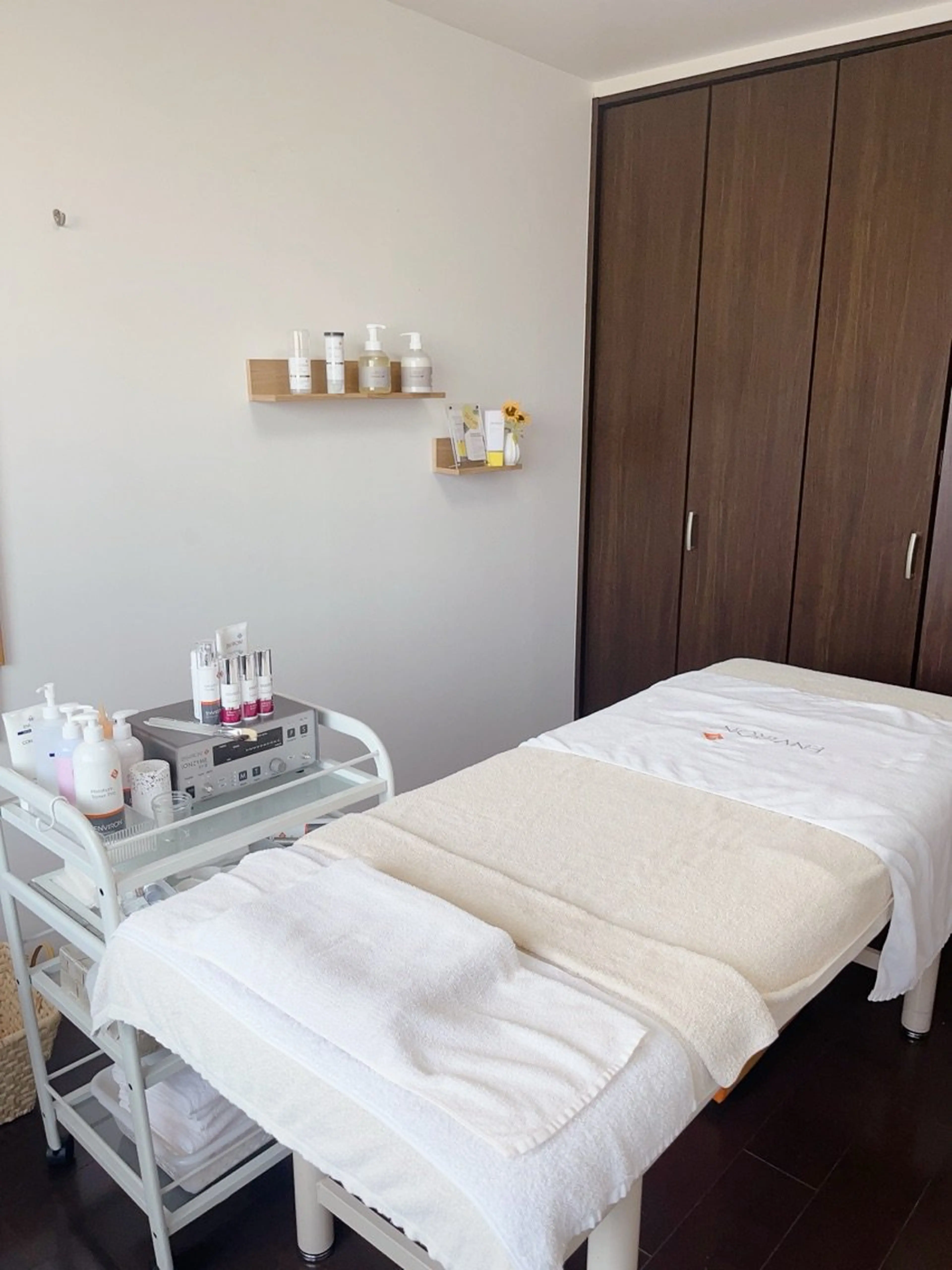 レゾン高槻店の内観・外観2