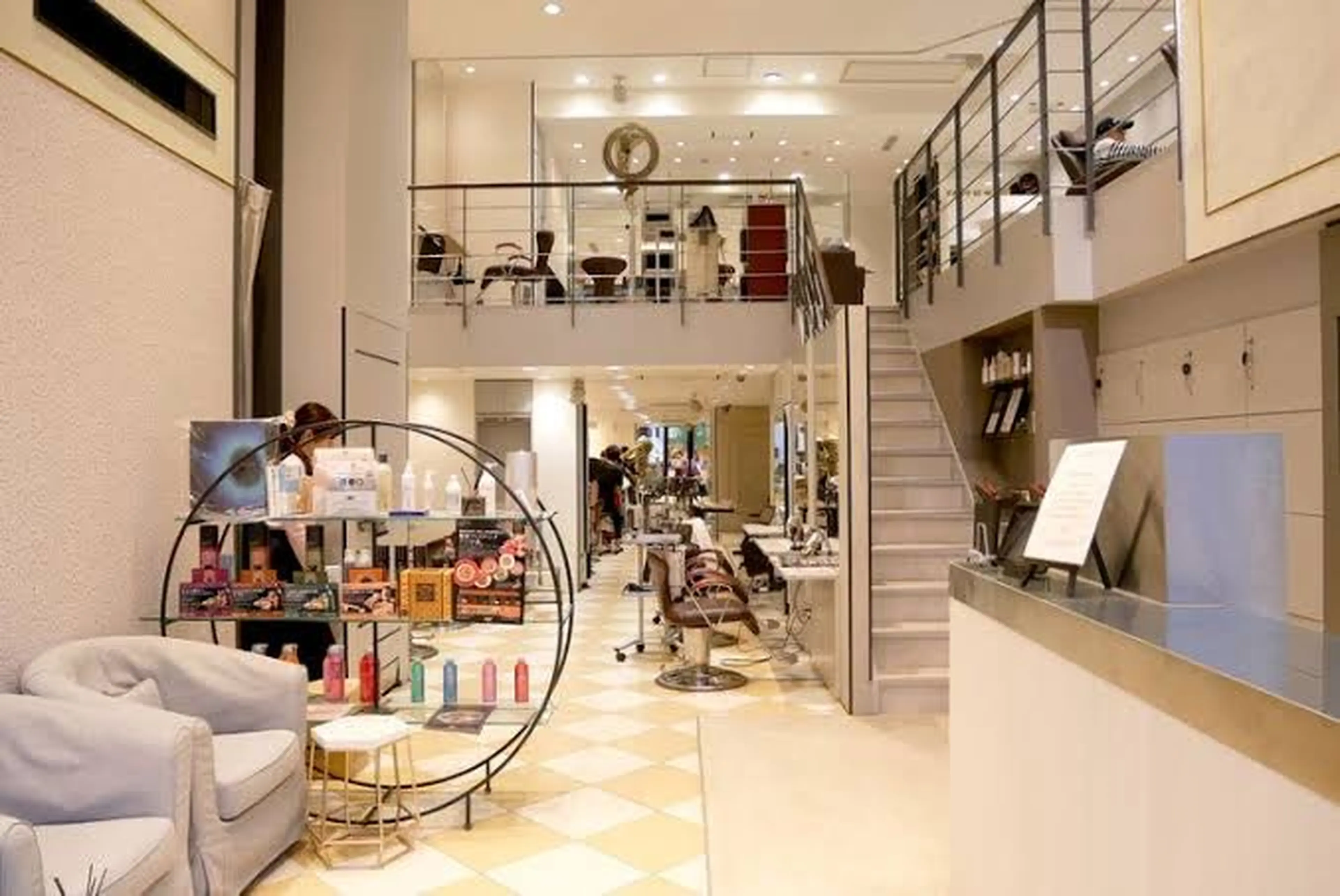 EARTH GINZAの内観・外観3