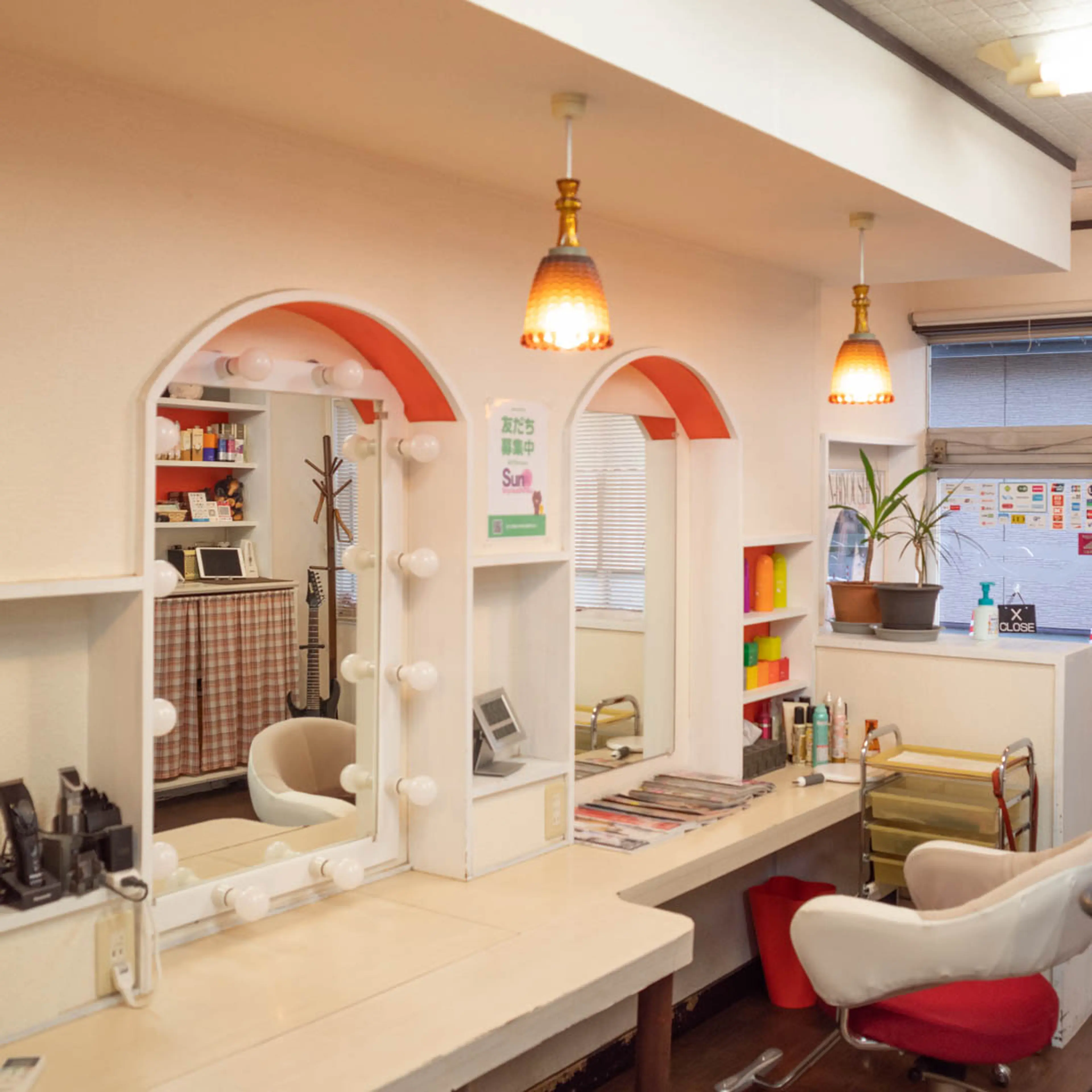 サン美容室の内観・外観2