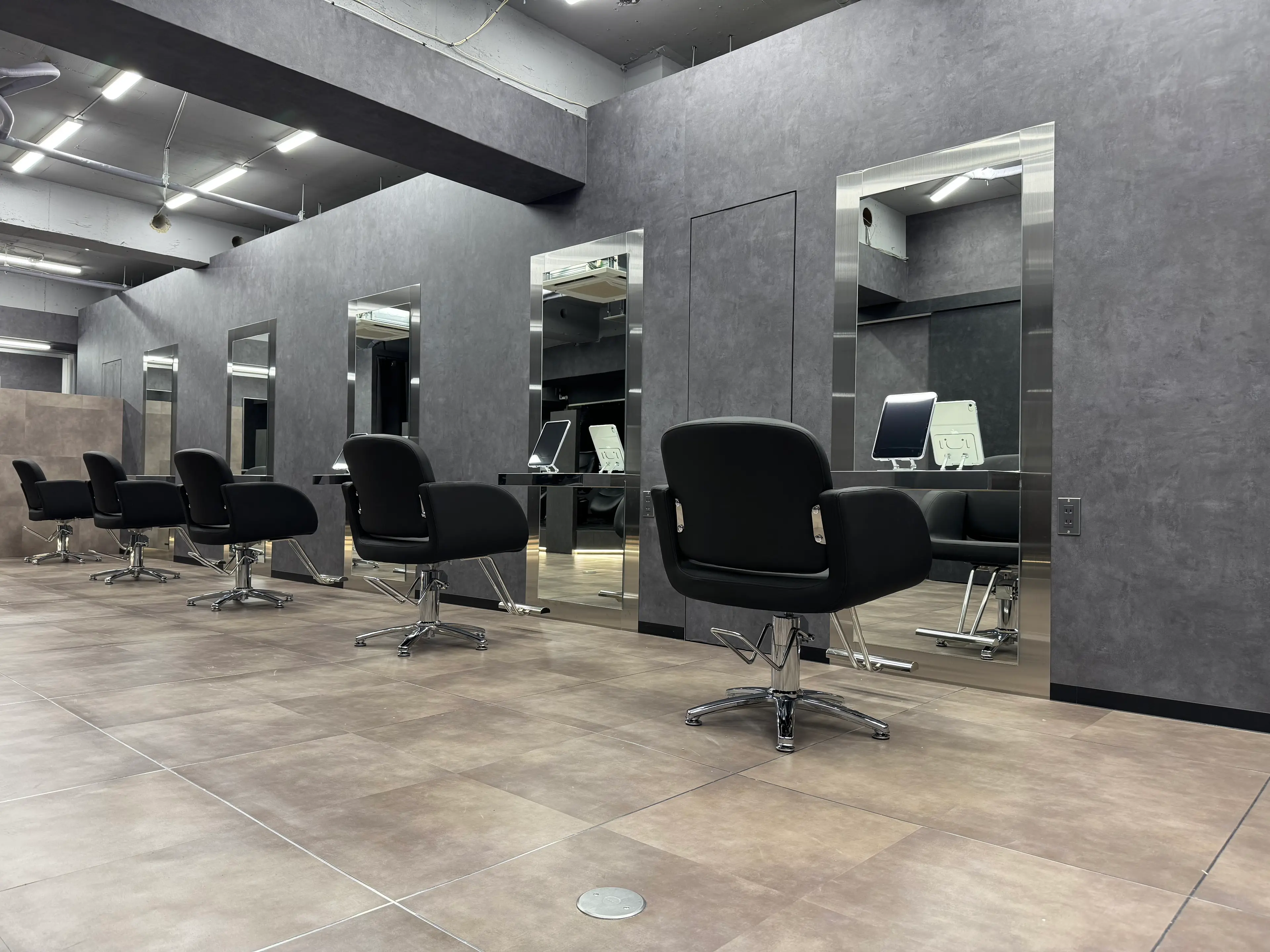 CYNTHIA  DUE新宿　髪質改善の内観・外観1