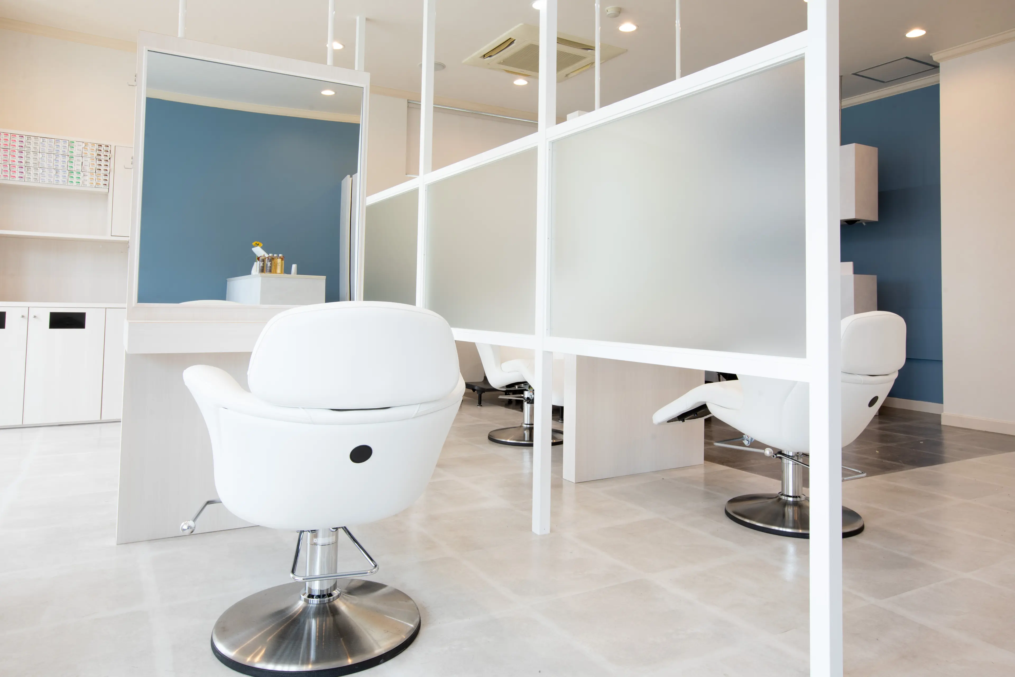 lit hair 東山公園店の内観・外観1