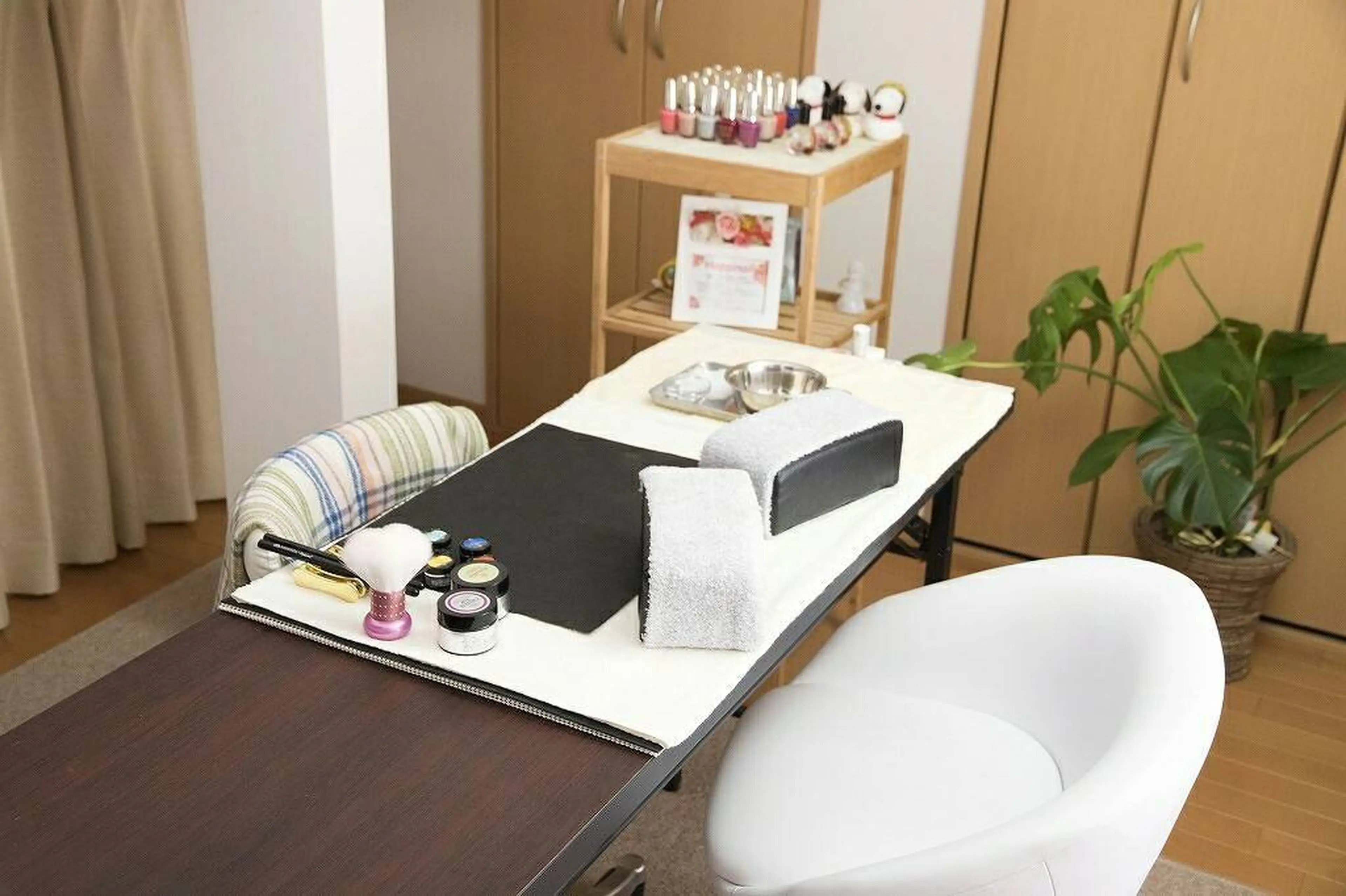 ネイルケア専門サロン Happinail-ハピネイル-の内観・外観1