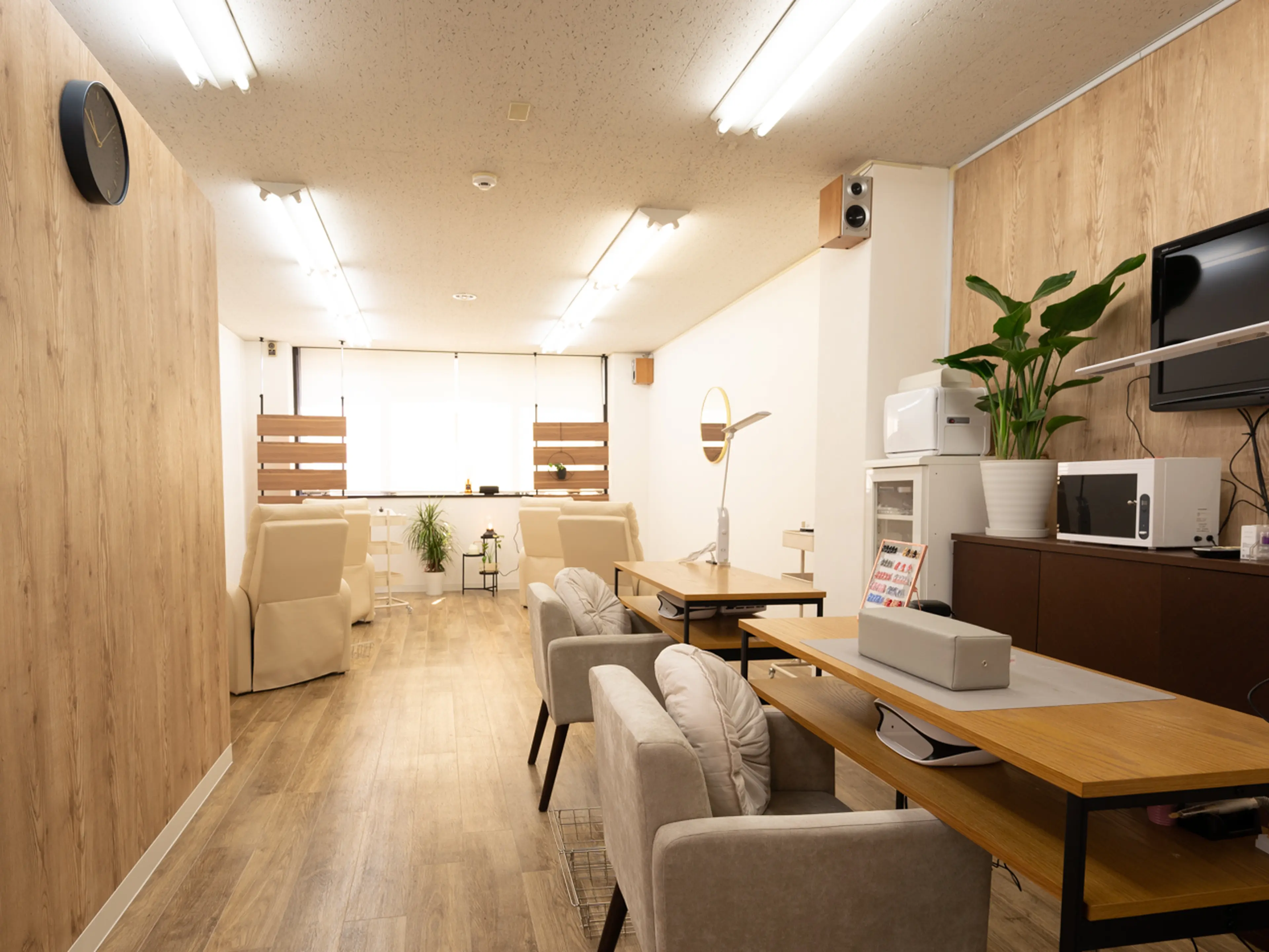 THE BALM津田沼店の内観・外観1