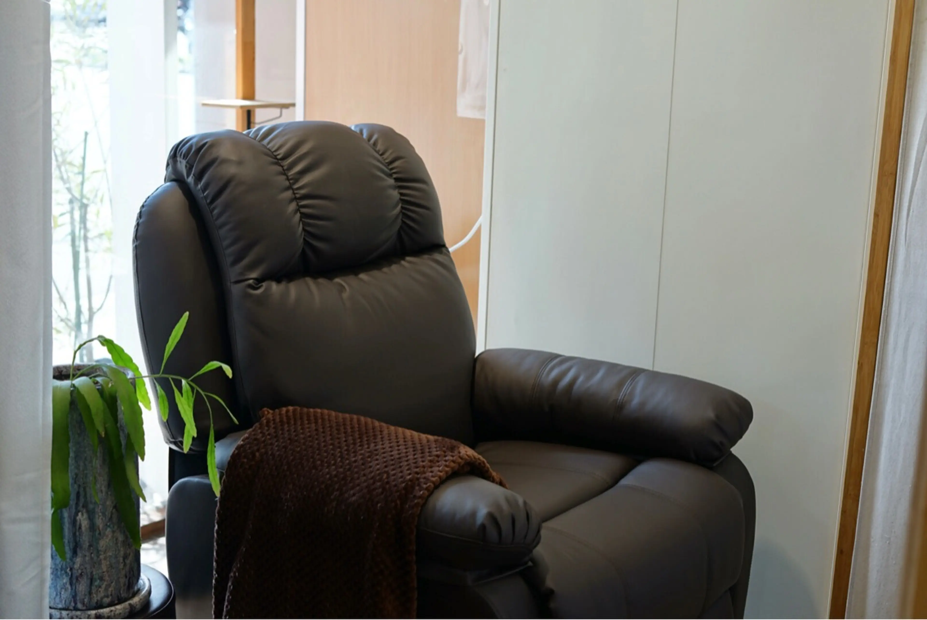 hands emuの内観・外観2