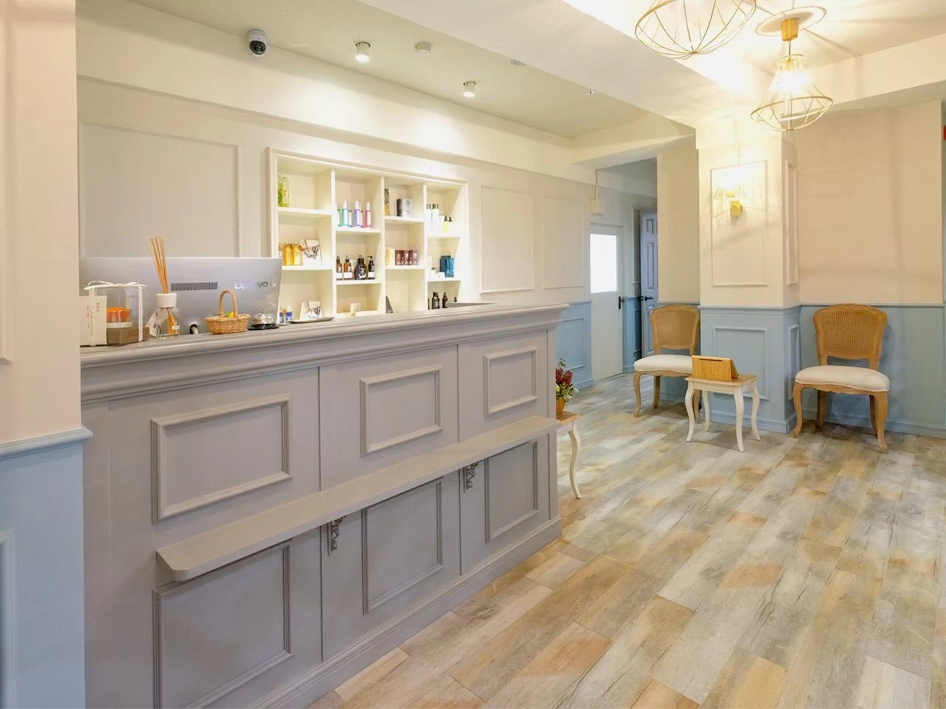 FRAME Hair&Treatment 天王寺北口店の内観・外観1