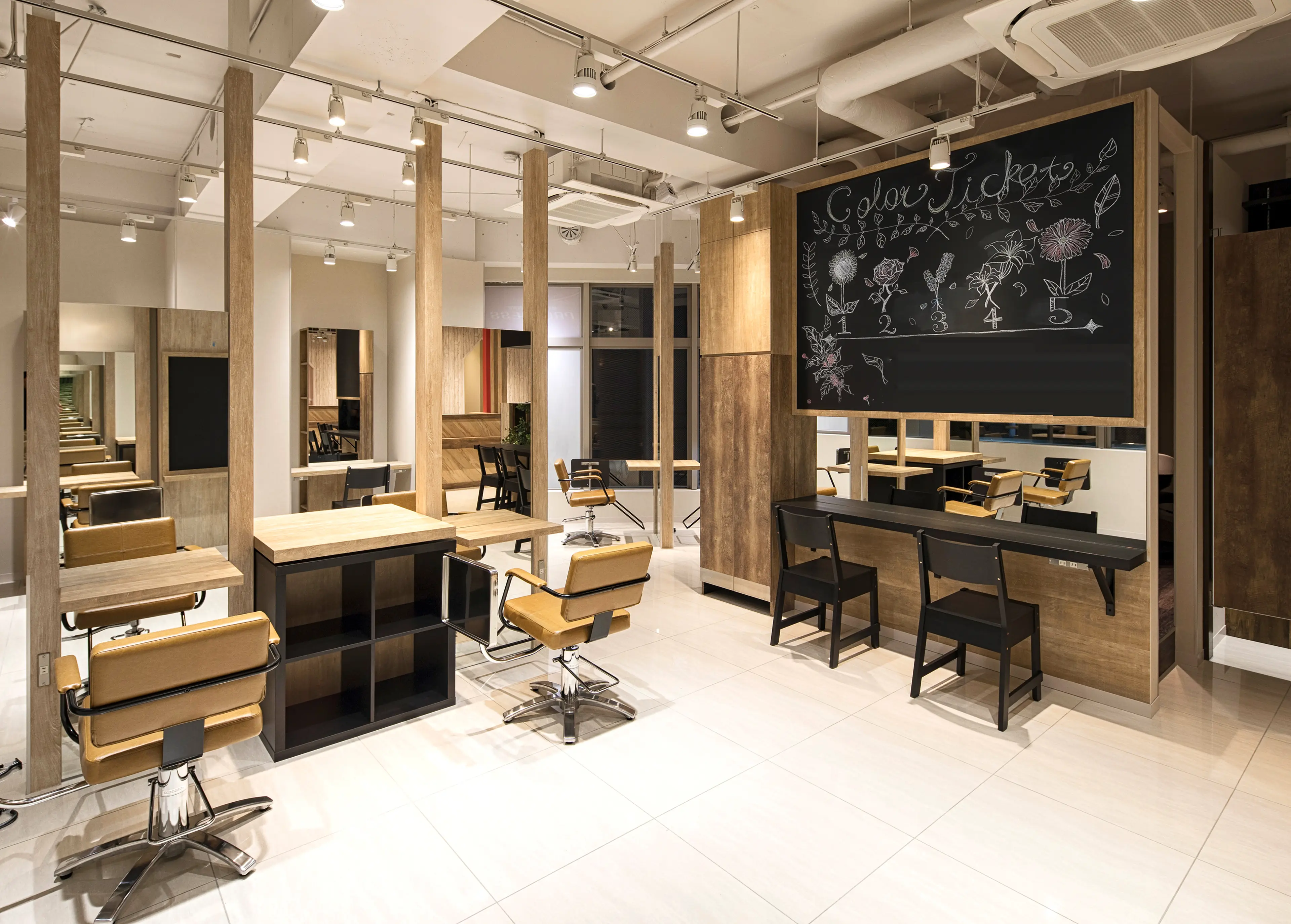 PROGRESS　ひばりヶ丘店の内観・外観1