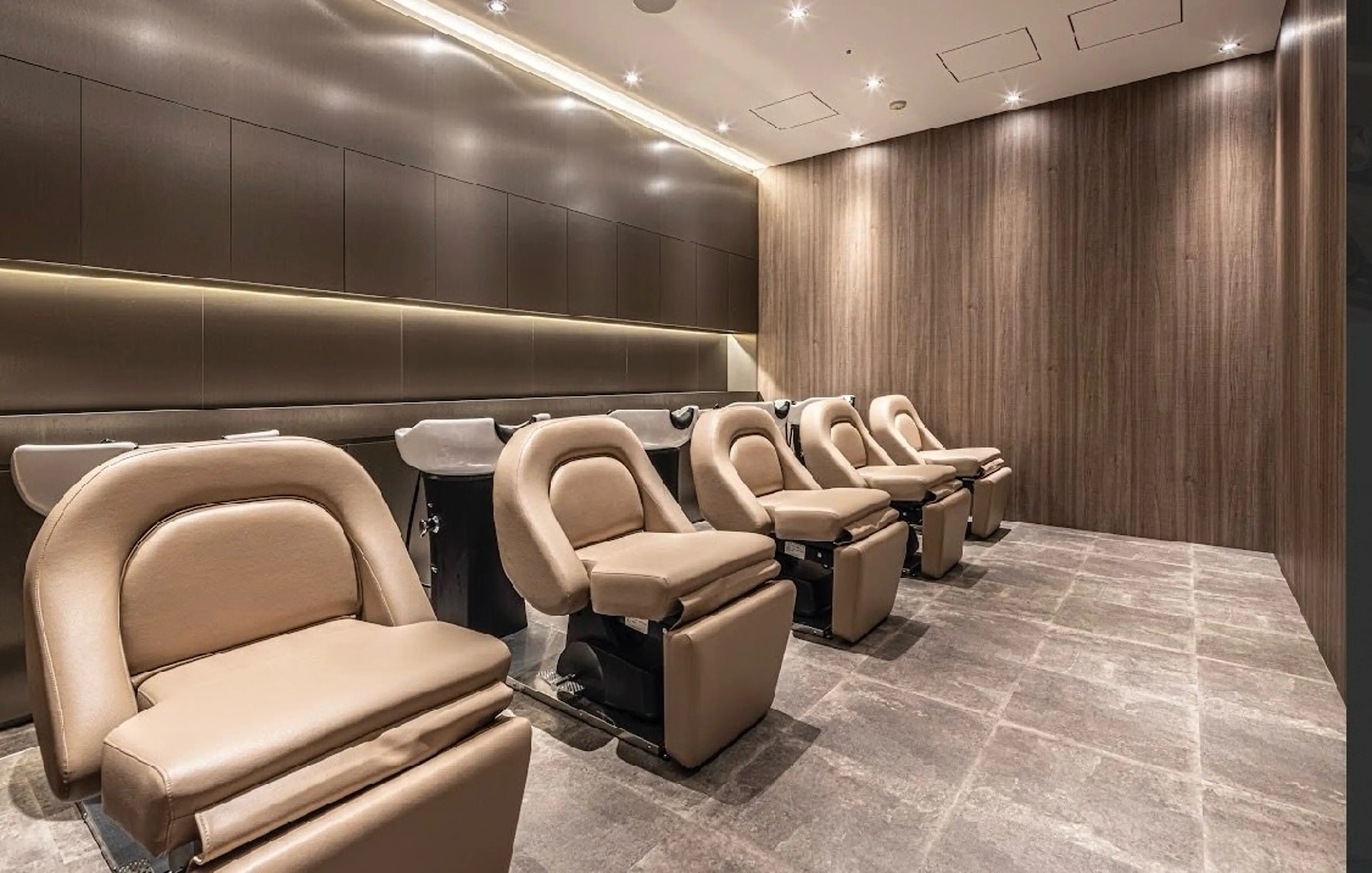 SALOWIN銀座CURA店の内観・外観3