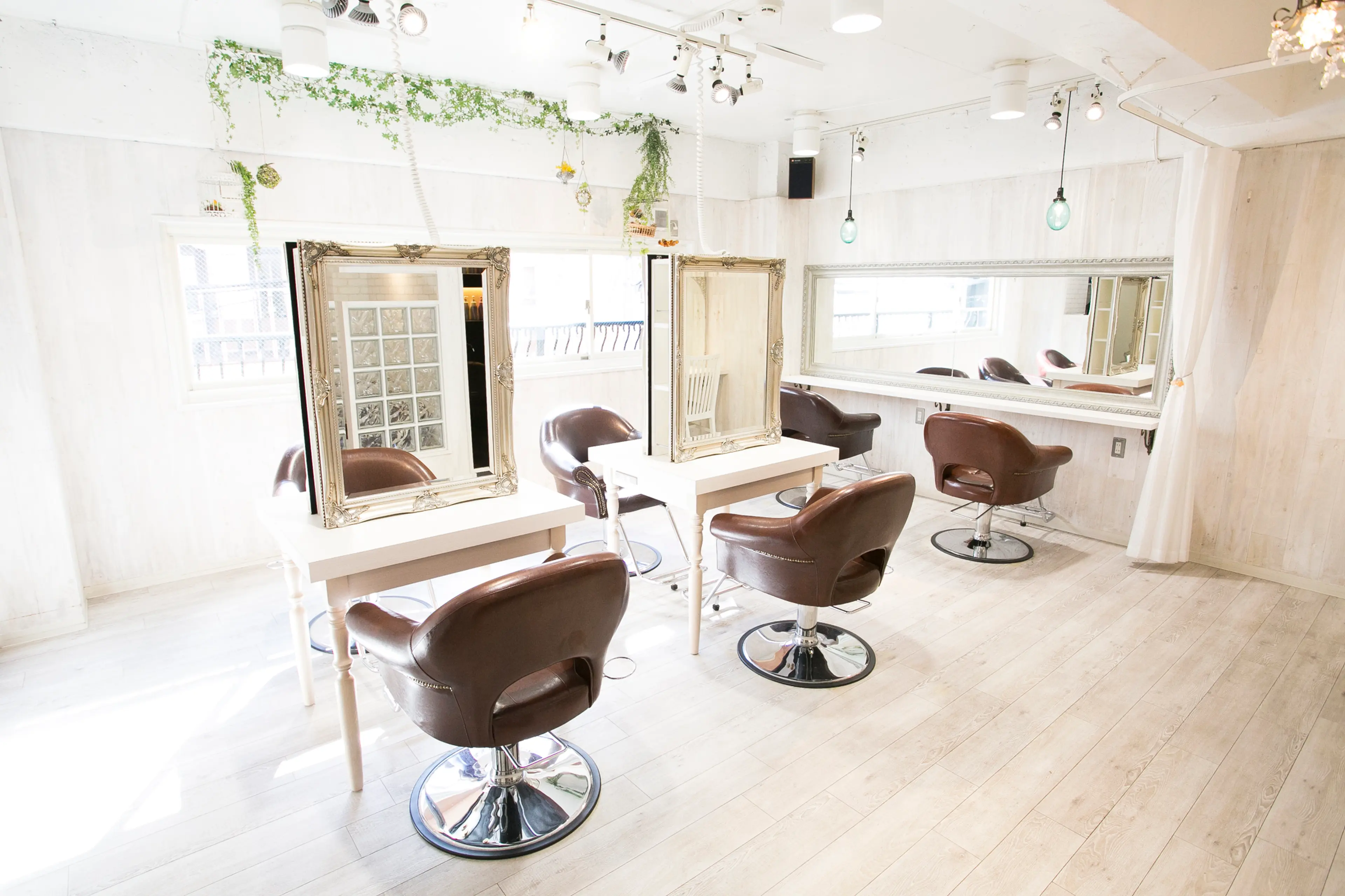 Aman hair-s 吉祥寺南口店の内観・外観2