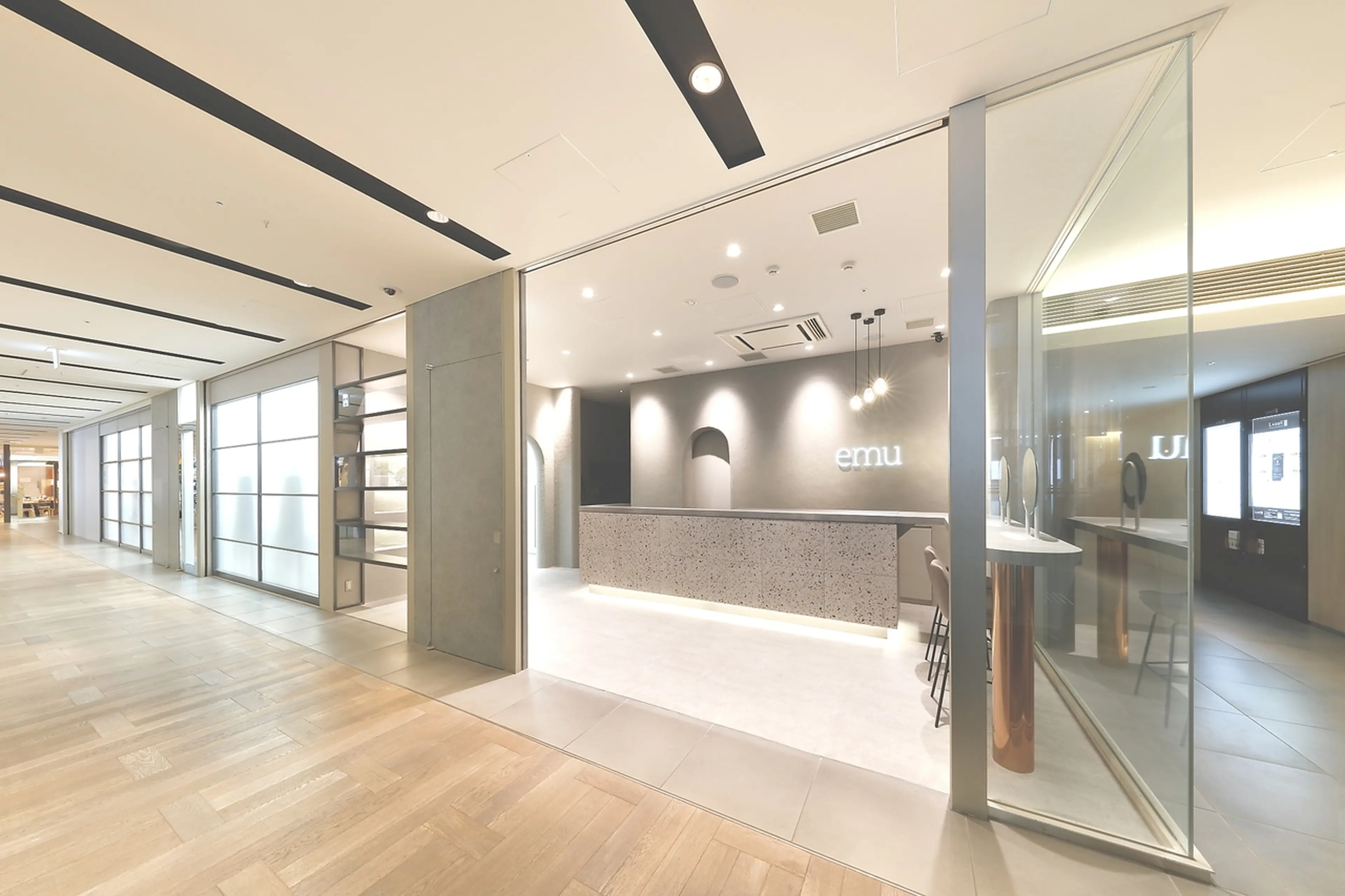 k-two kyoto emuの内観・外観2