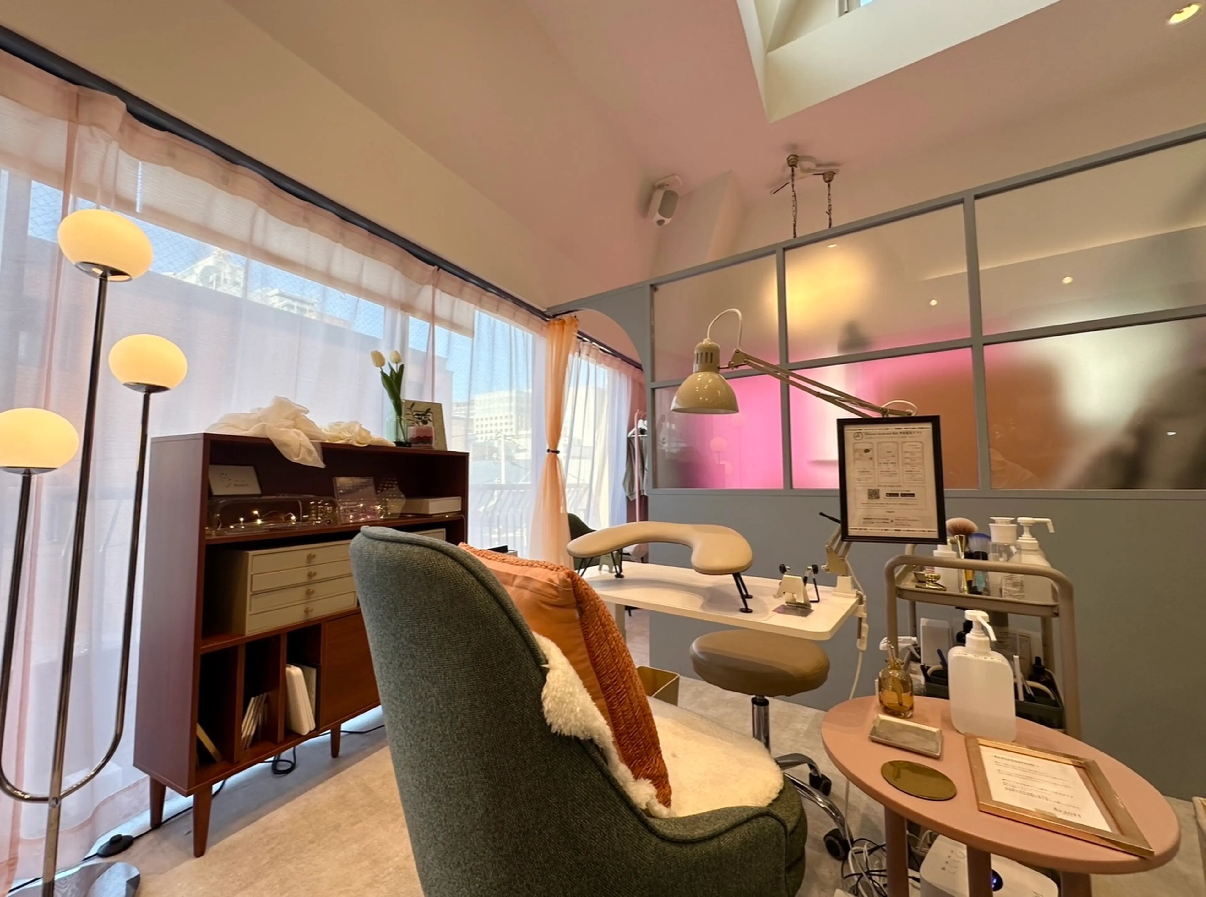 Assortの内観・外観2