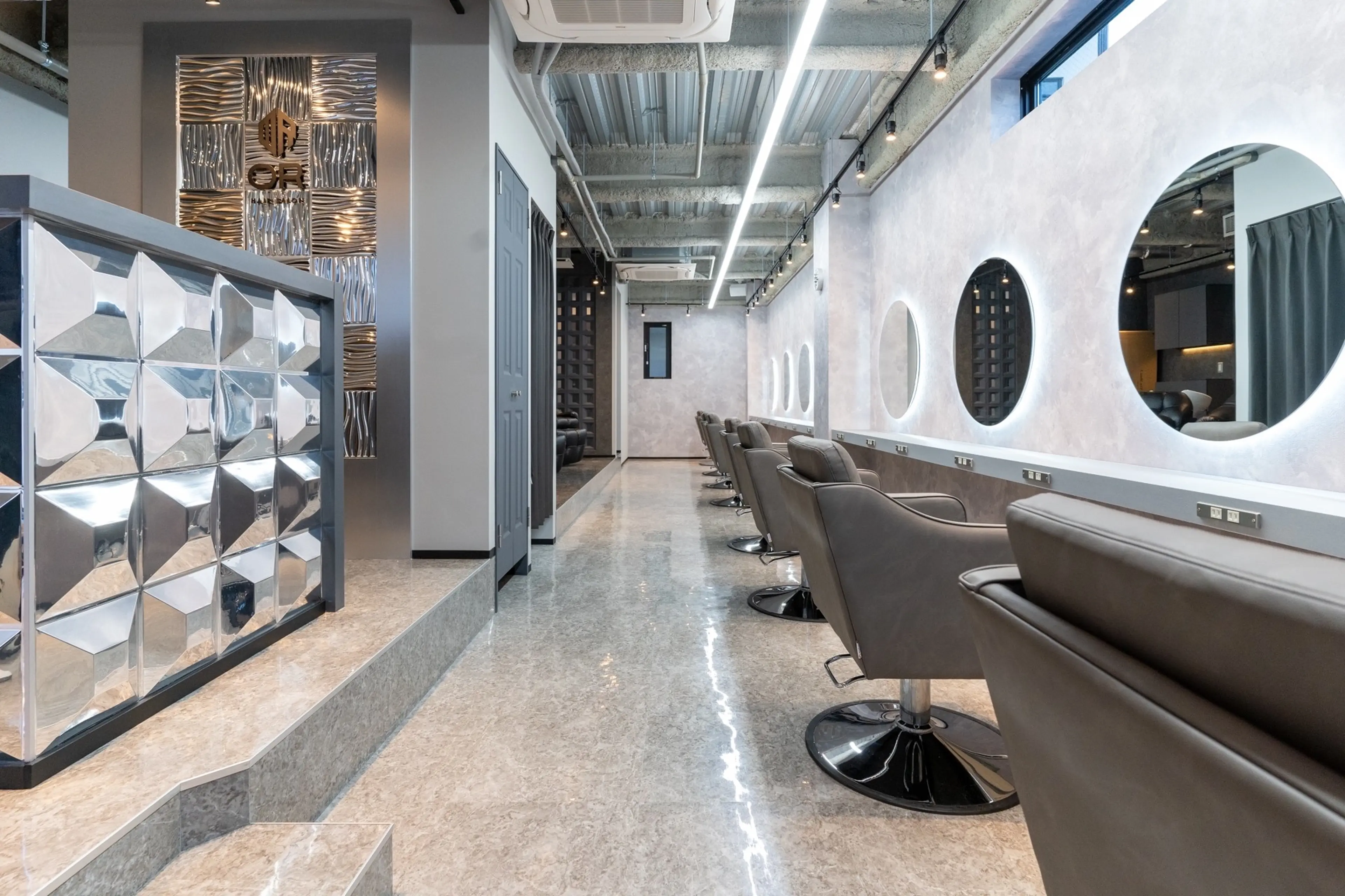 OR(オール)の内観・外観1