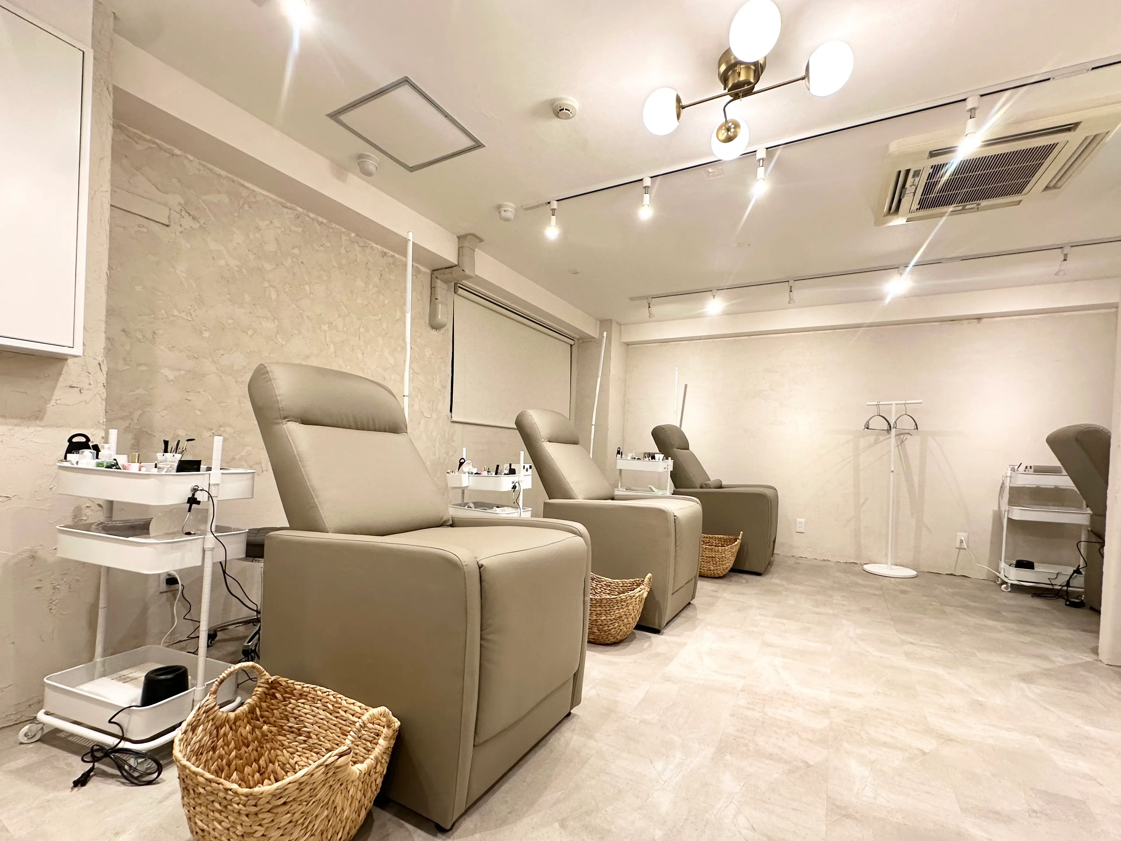 étora 新宿店の内観・外観2