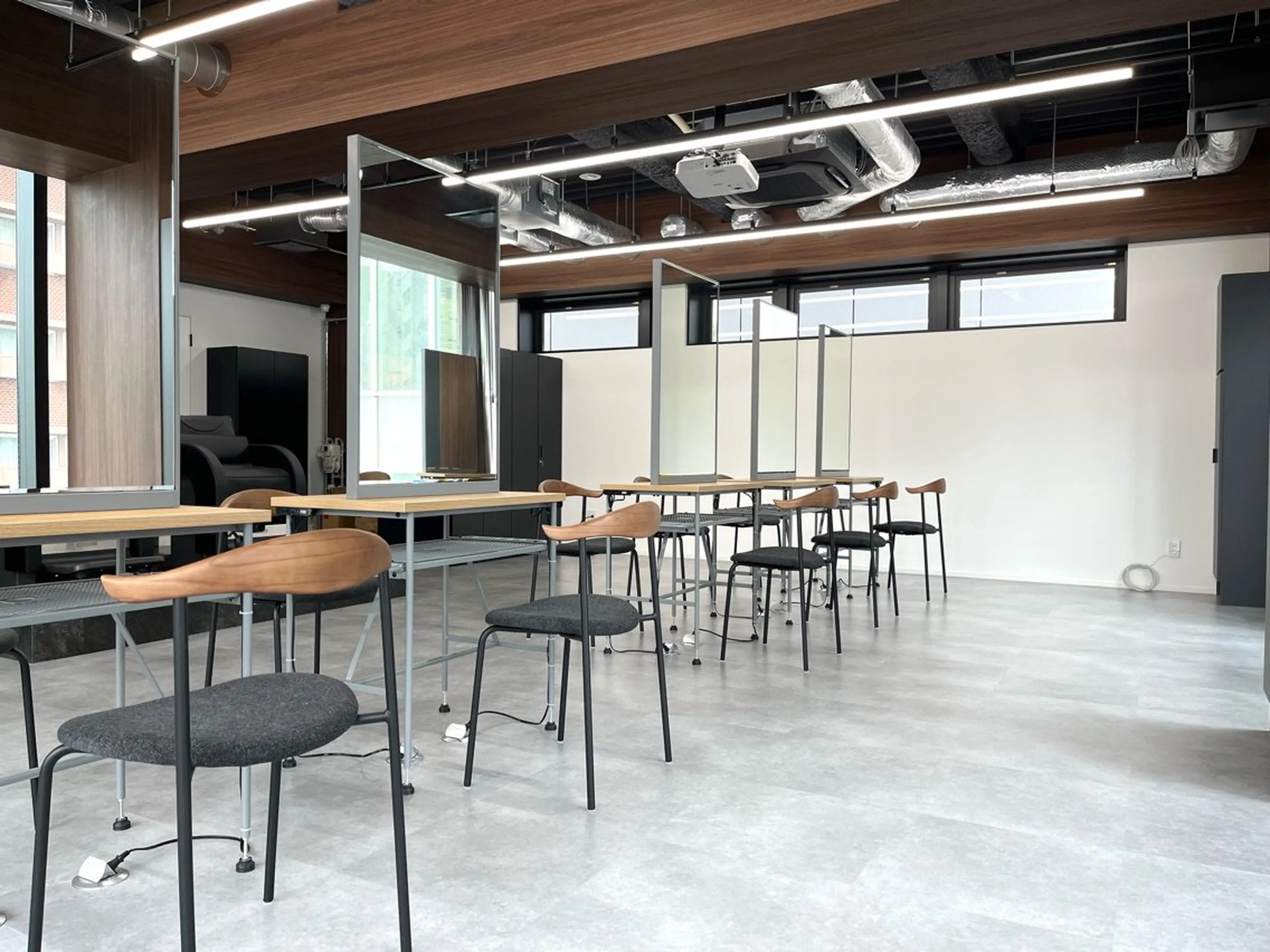 Lond labの内観・外観1