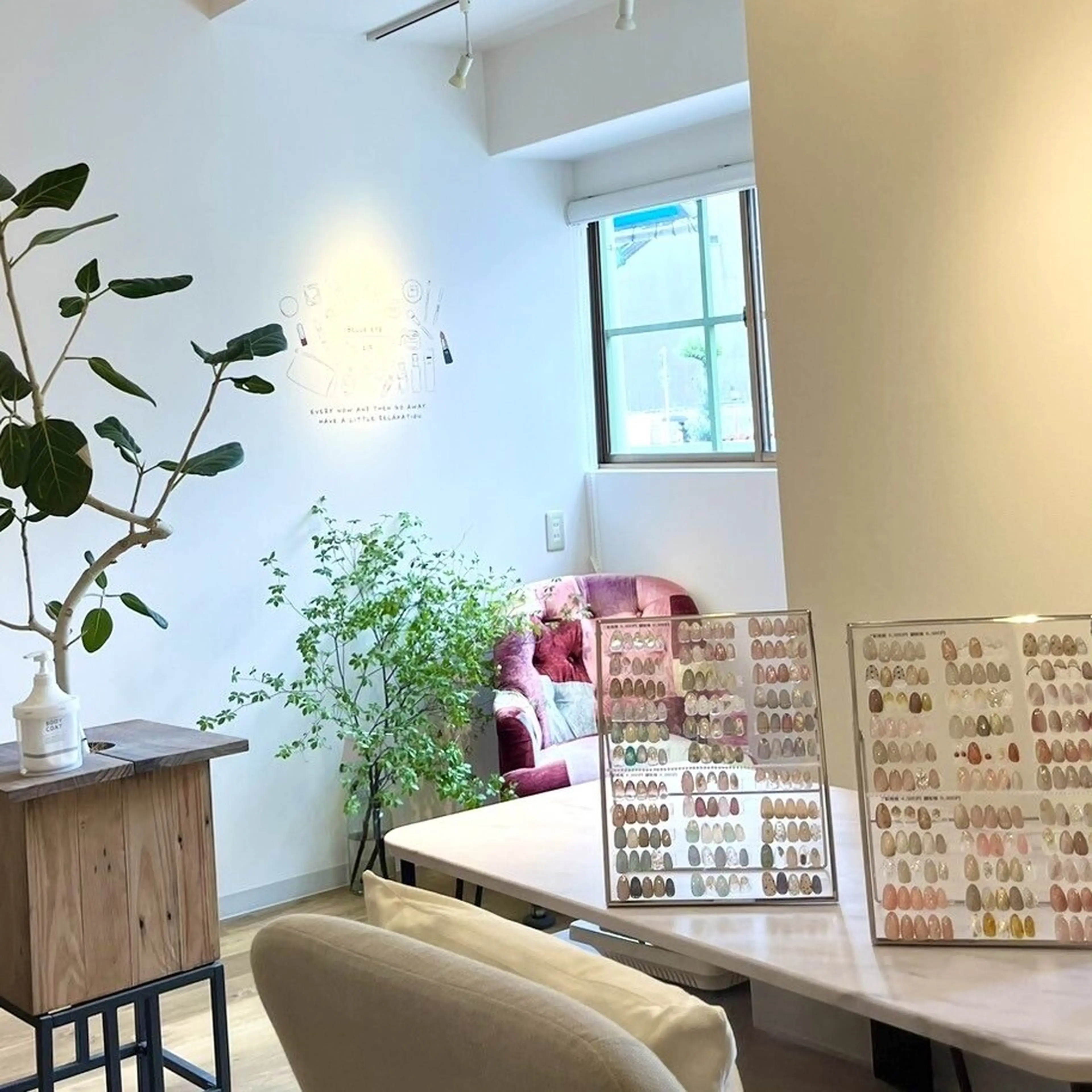 【パラジェル・フィルイン導入店】Nailsalon LIBELLE 福島店の内観・外観2