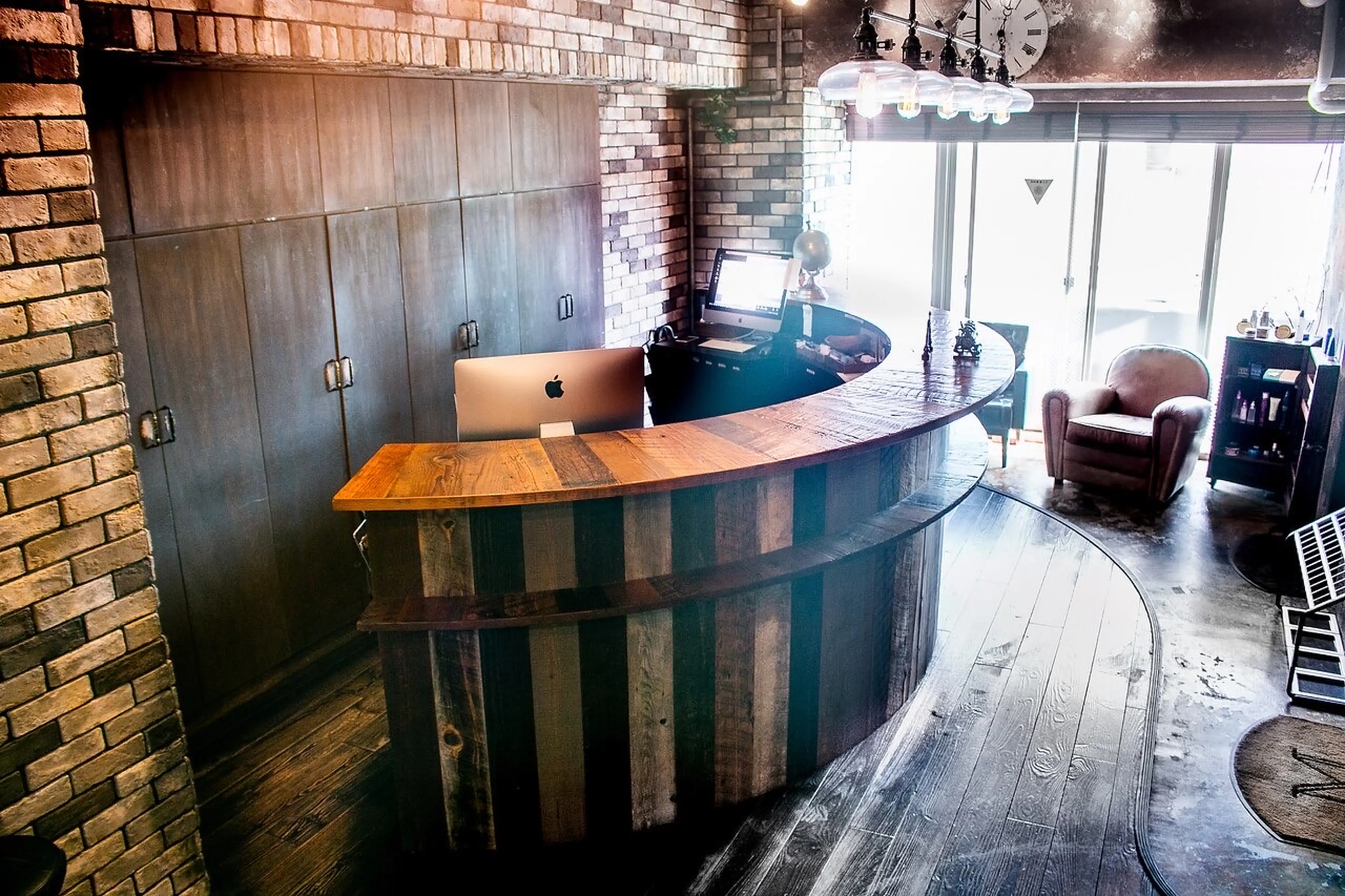 HAIR SALON M Fe's 池袋の内観・外観1