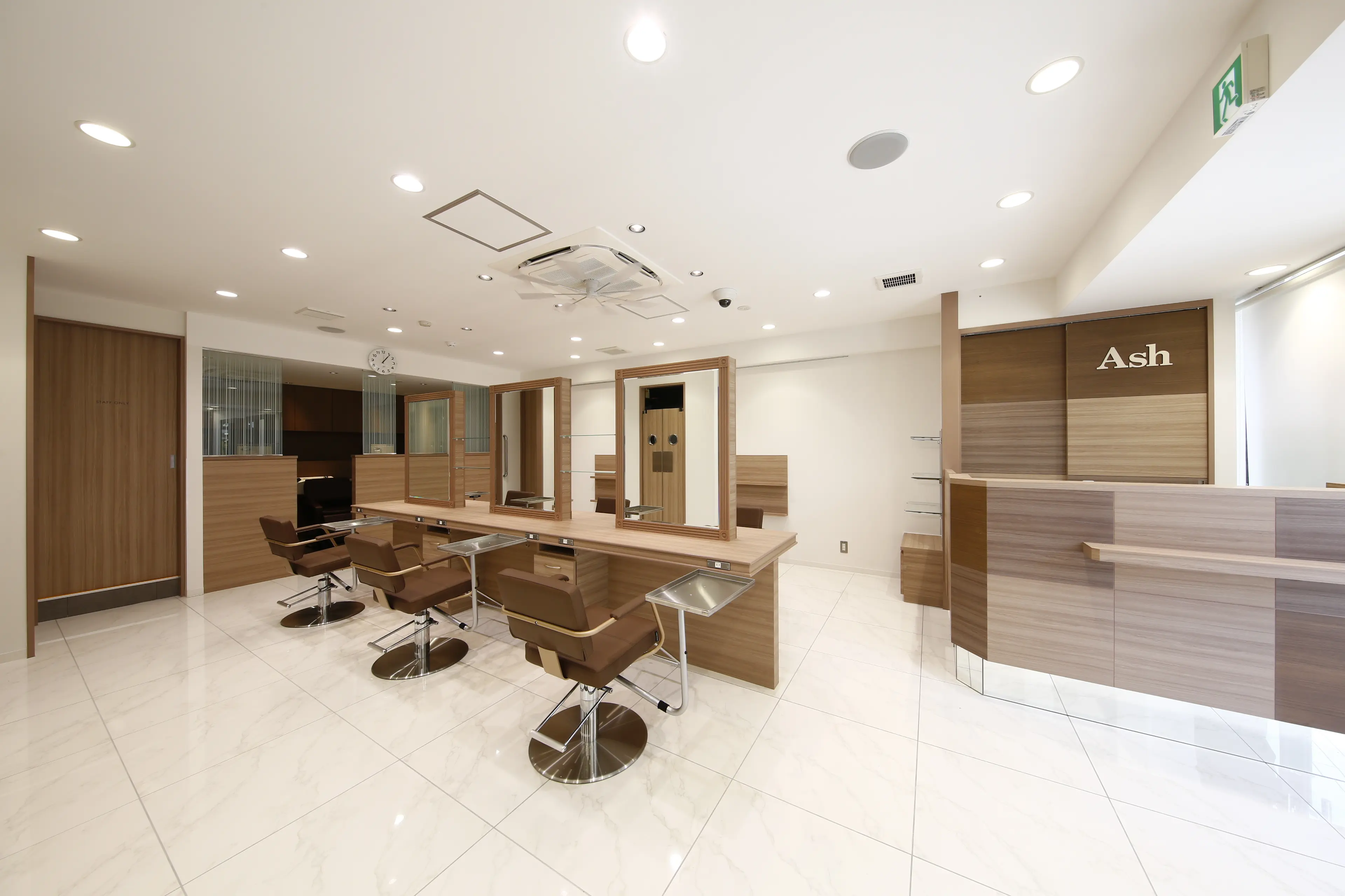 Ashひばりヶ丘店の内観・外観1