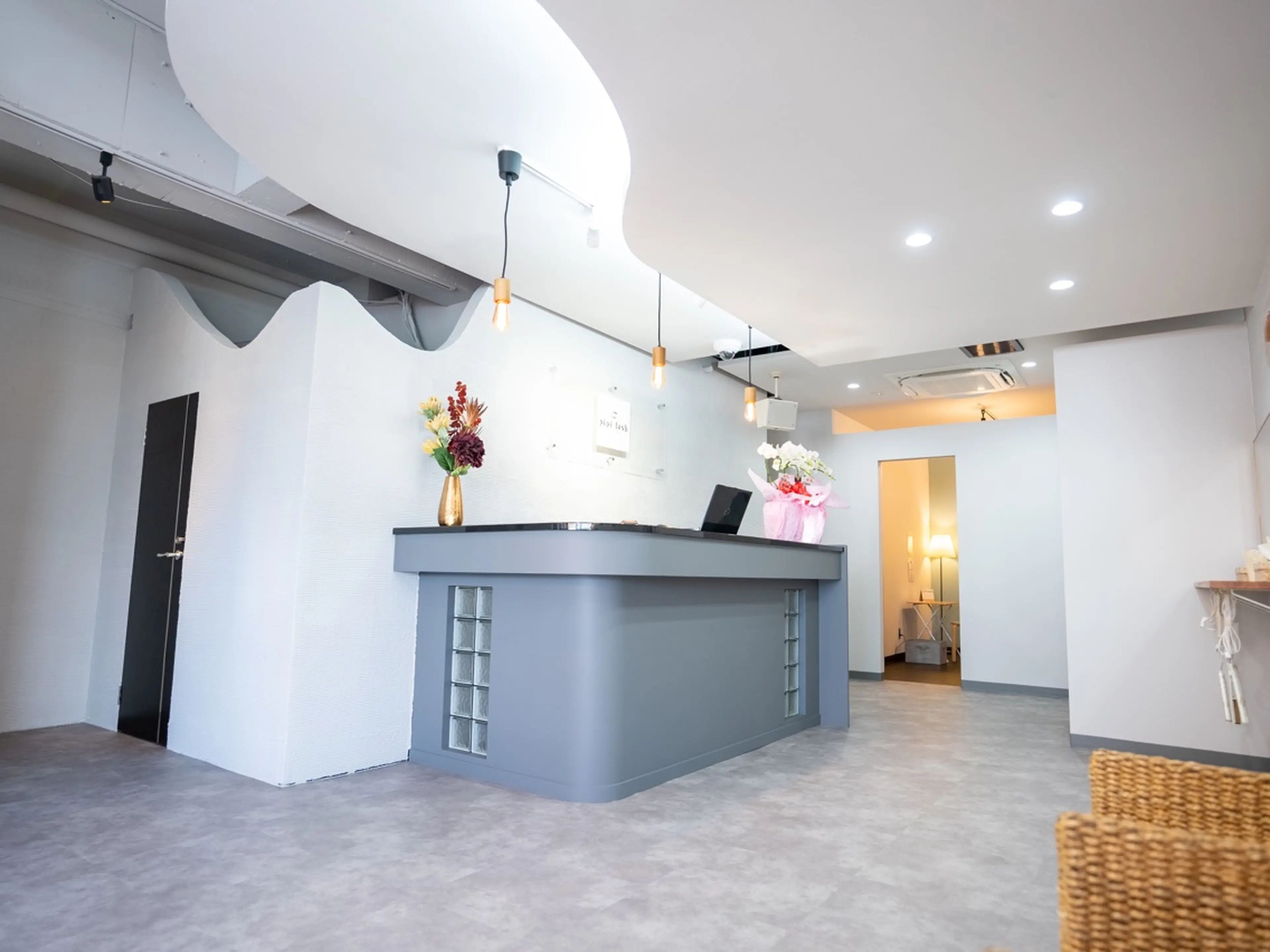 pipi lash まゆげとまつげの内観・外観1